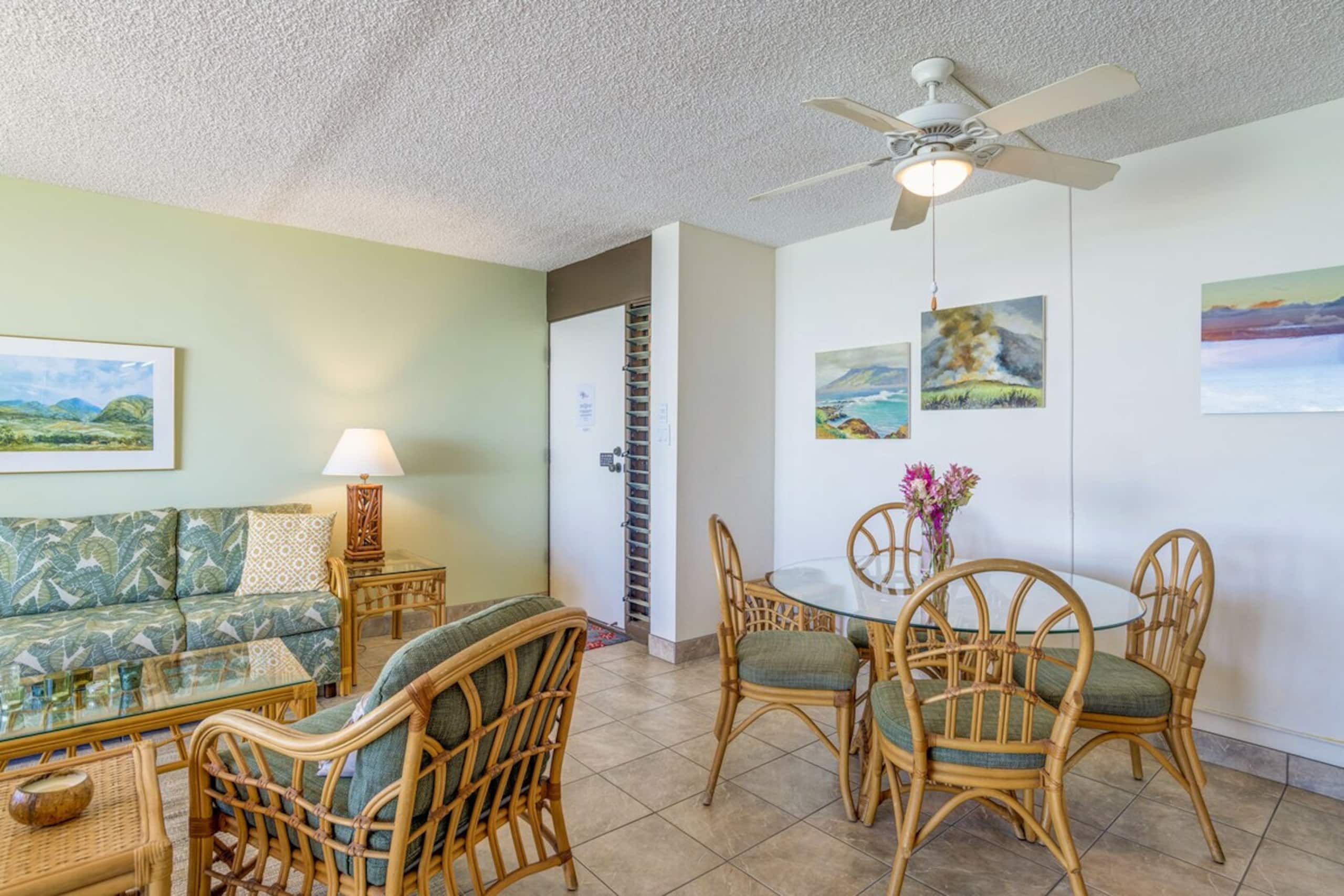 Corner condo with direct beach access - Photo 7