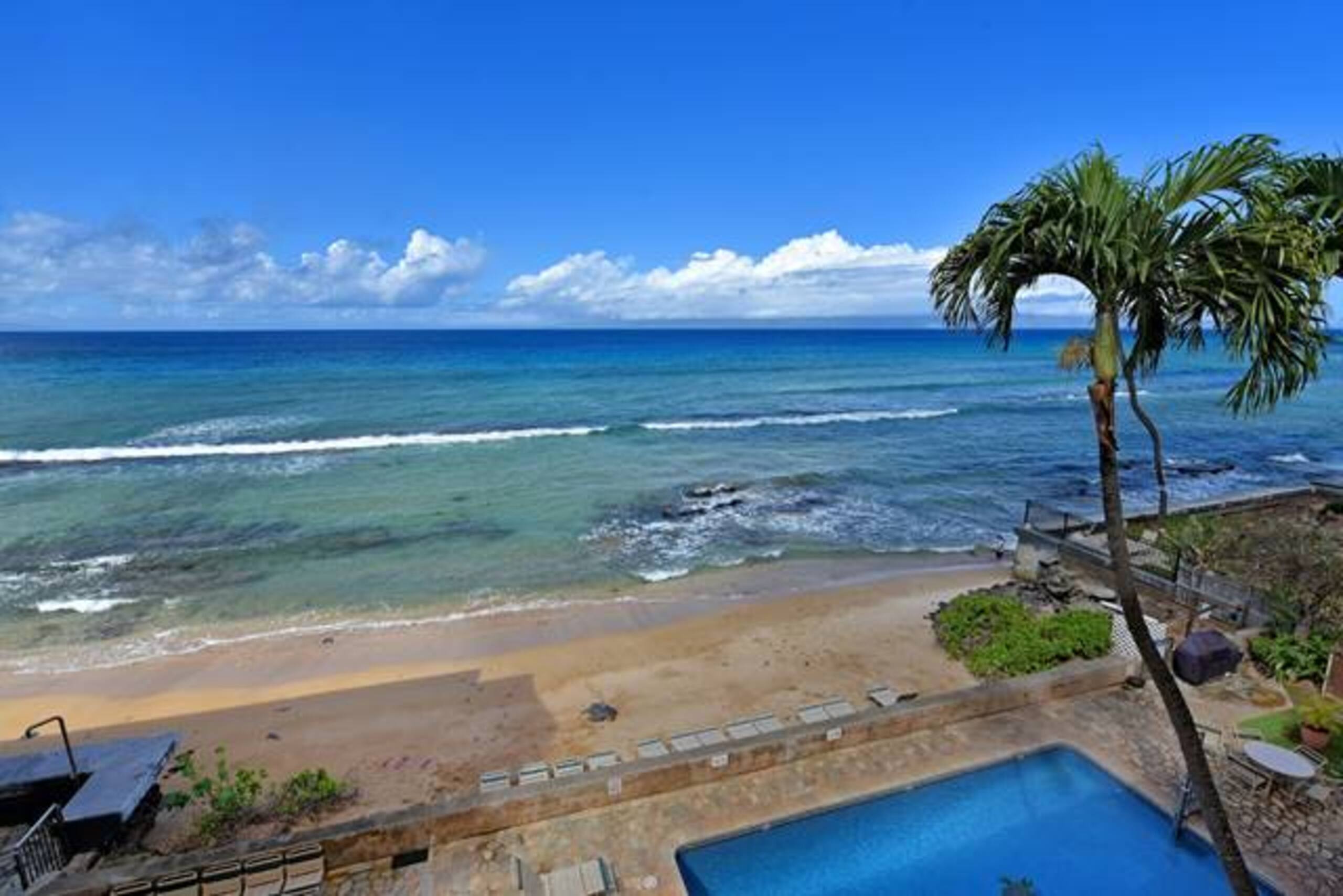 Corner condo with direct beach access - Photo 24