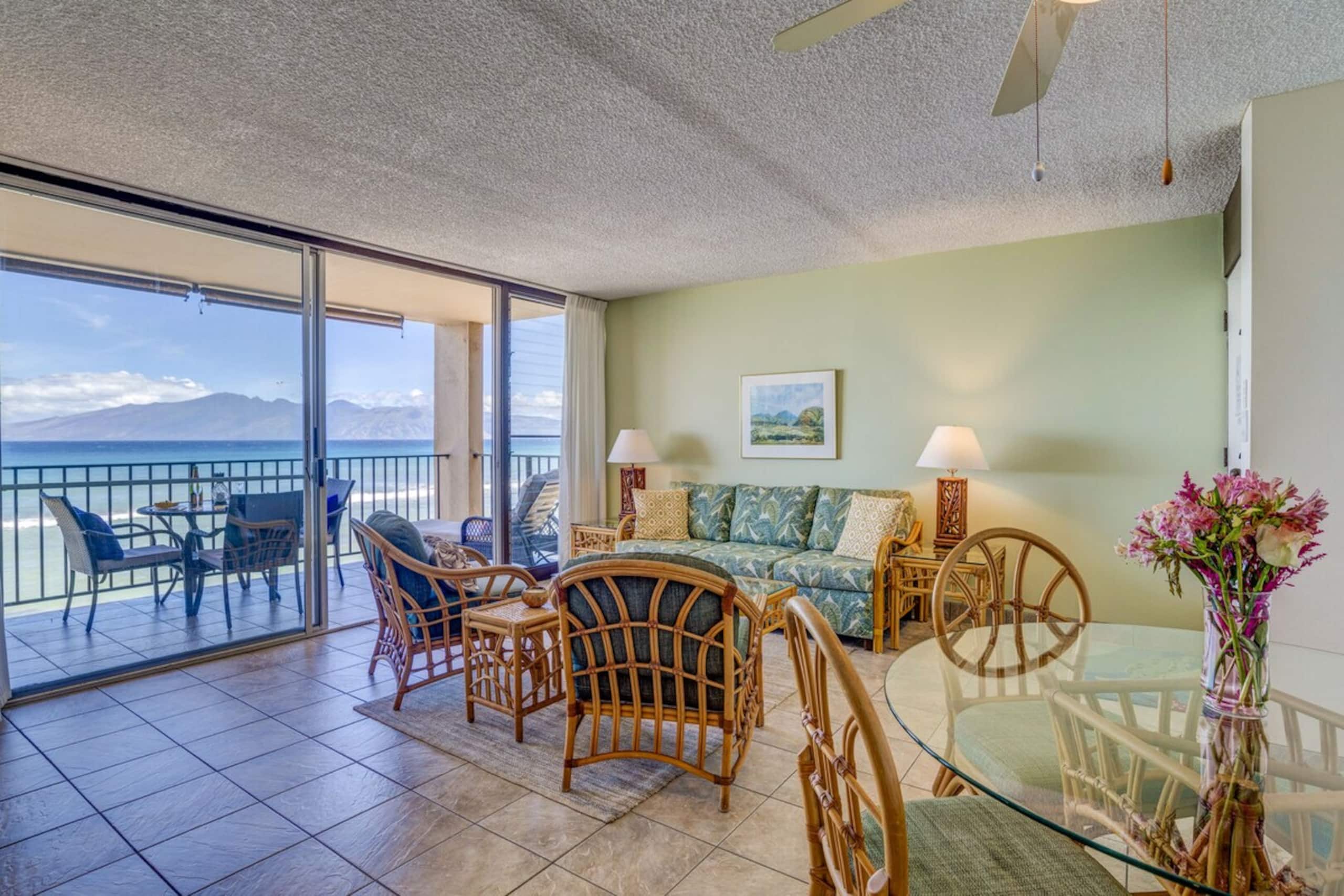 Corner condo with direct beach access - Photo 9