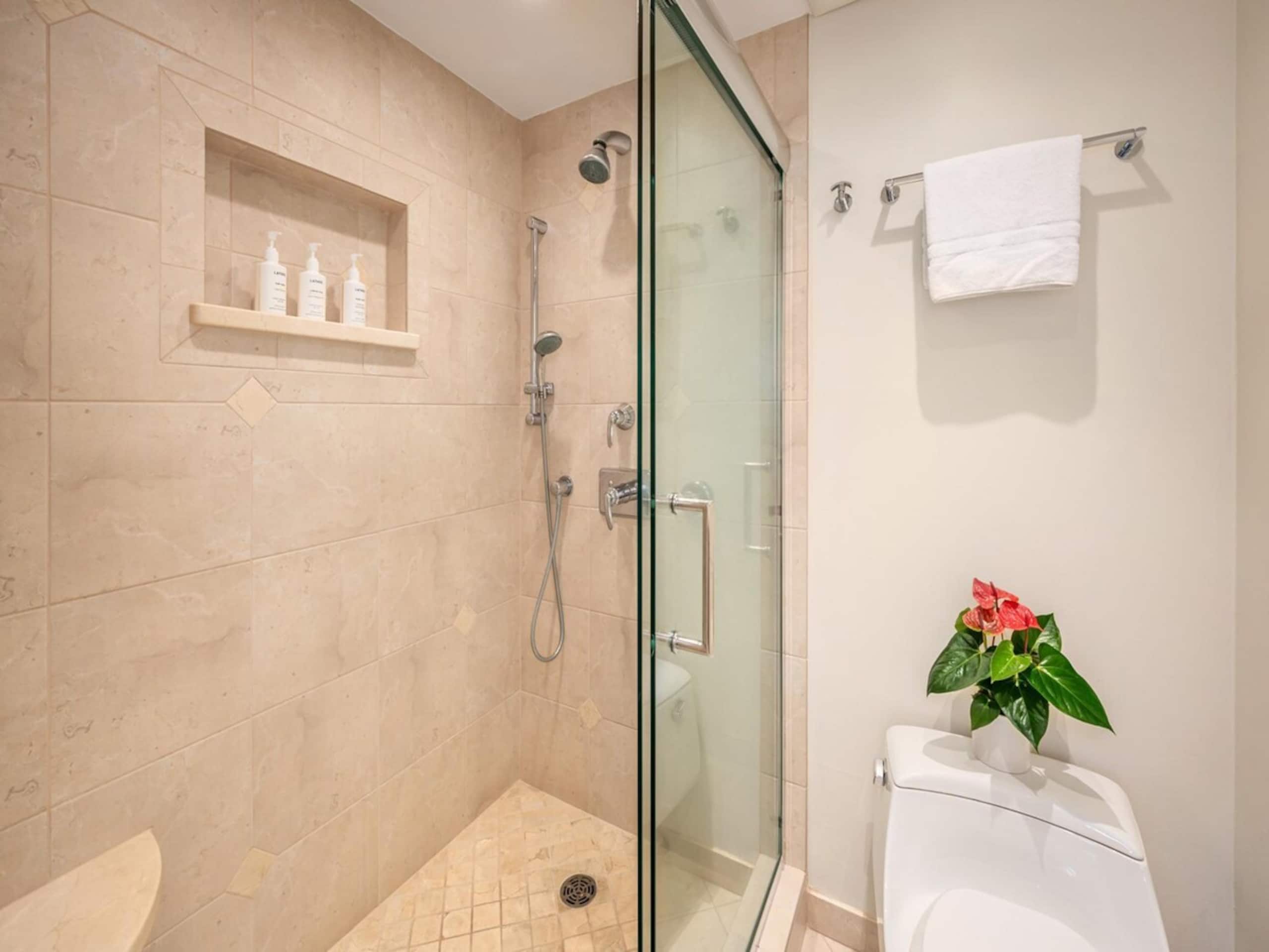 Platinum-Rated Condo at Fun Beach Resort - Photo 17