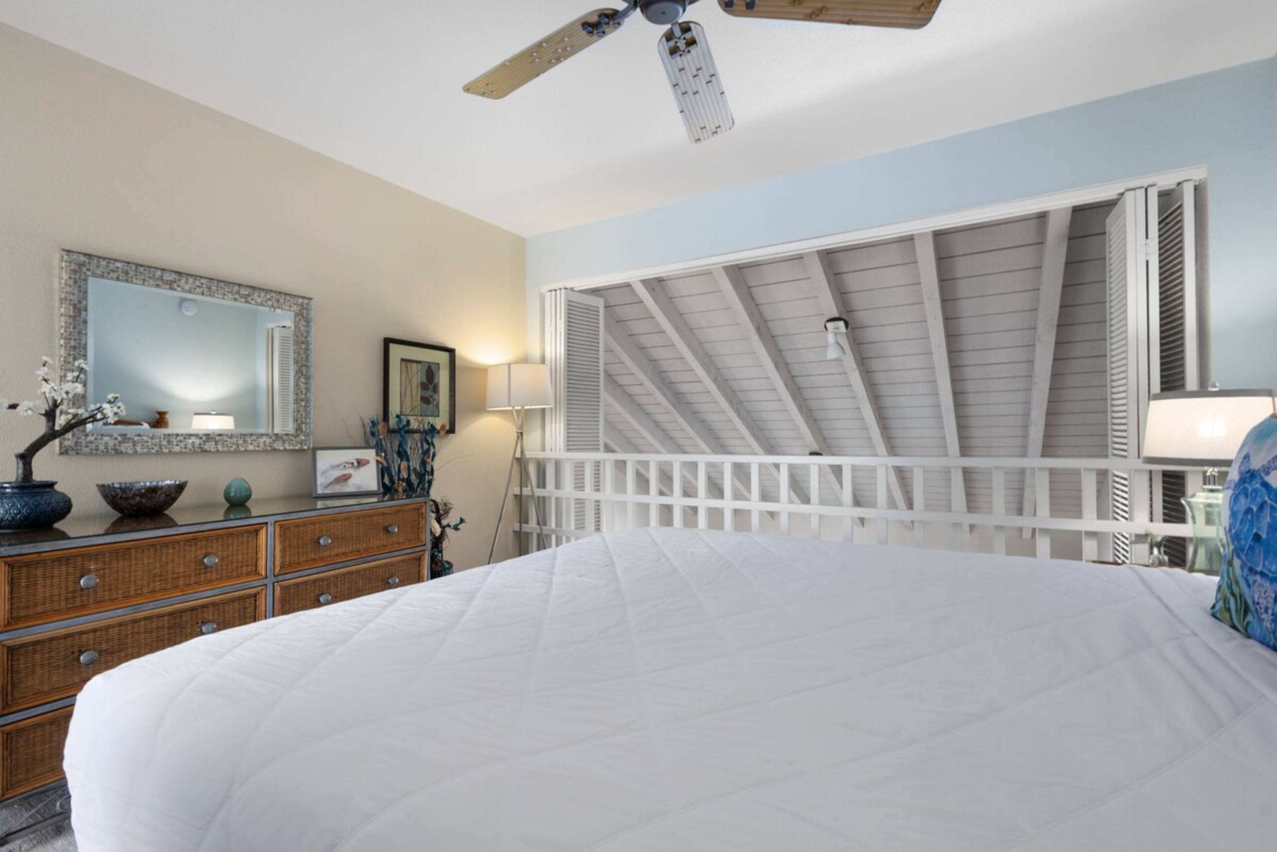 Oceanview Poolside Spacious 2Bd Suite - Photo 4