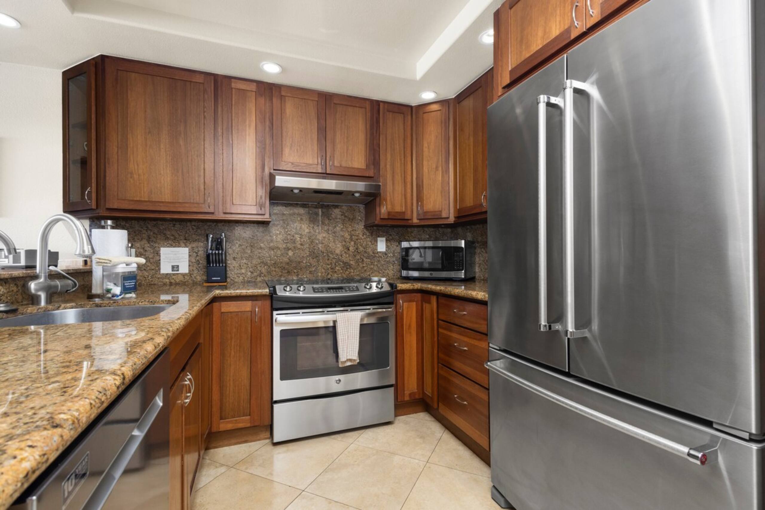 Oceanview Poolside Spacious 2Bd Suite - Photo 12