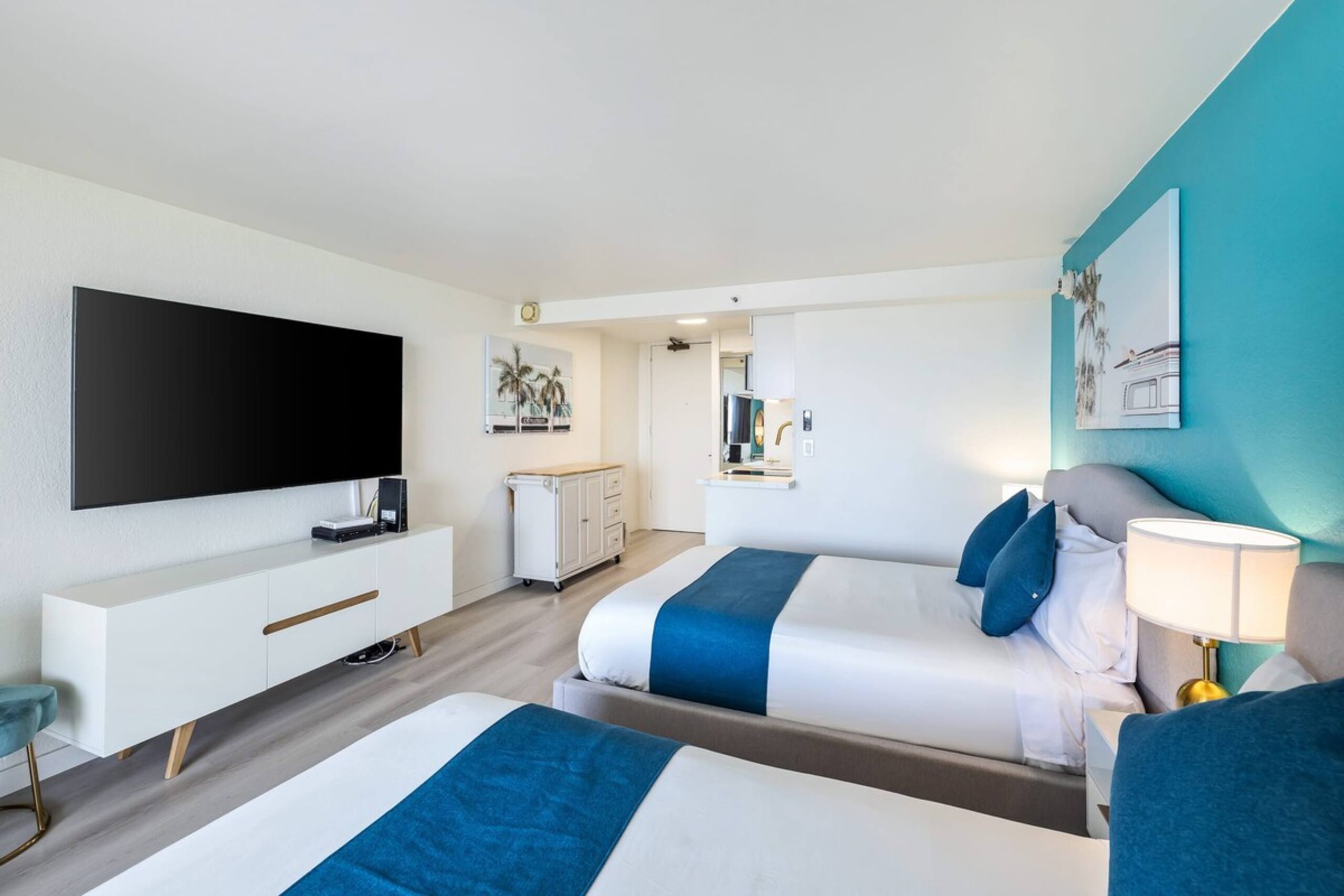 Stunning Ocean Studio with Amazing View - Photo 4
