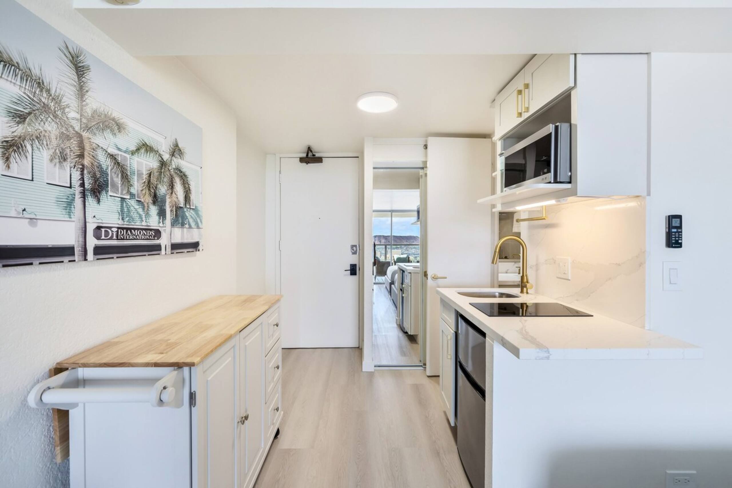 Stunning Ocean Studio with Amazing View - Photo 11