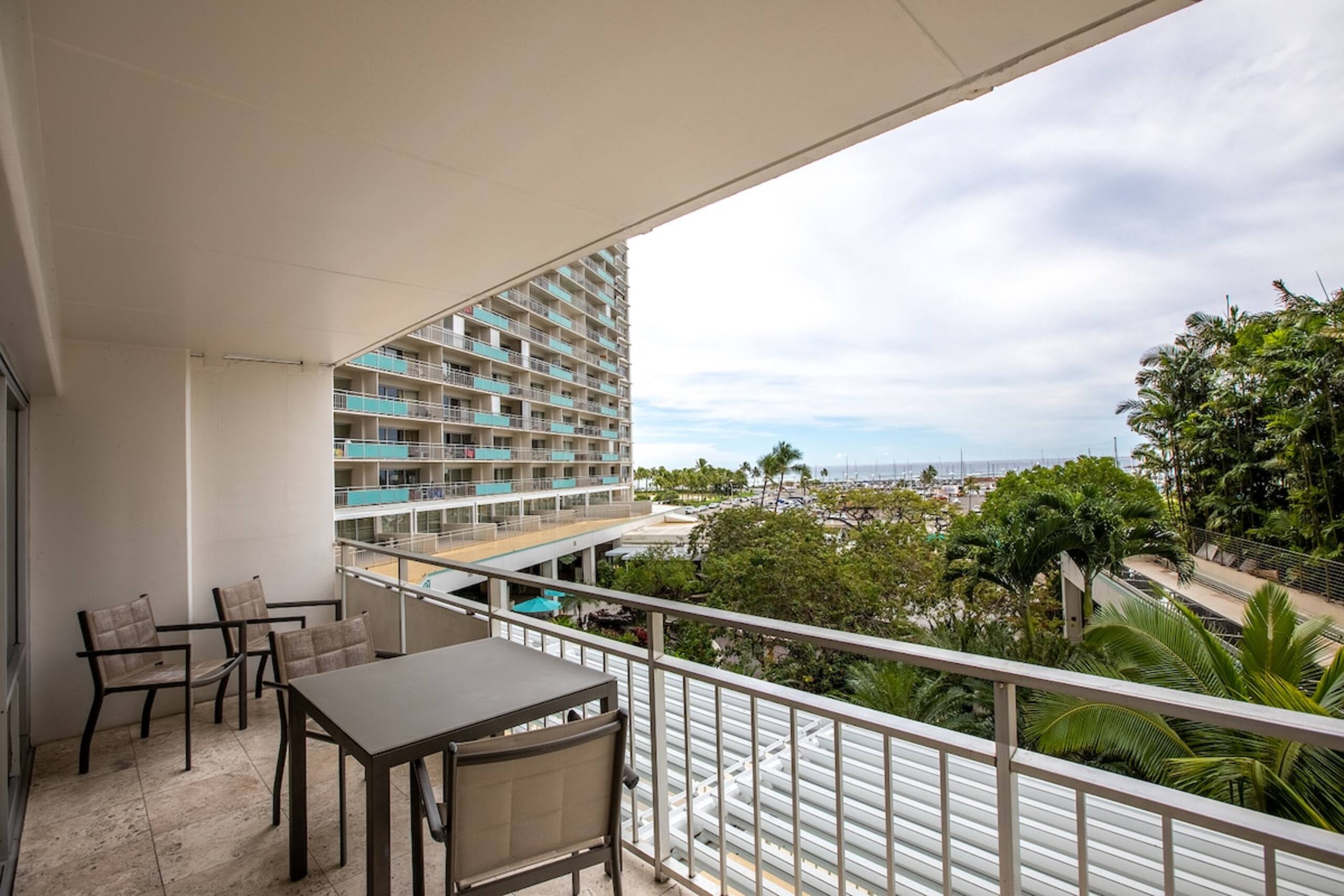 OCEAN VIEW 2 BEDROOM 2 BATHROOM APP AT ILIKAI! - Photo 16