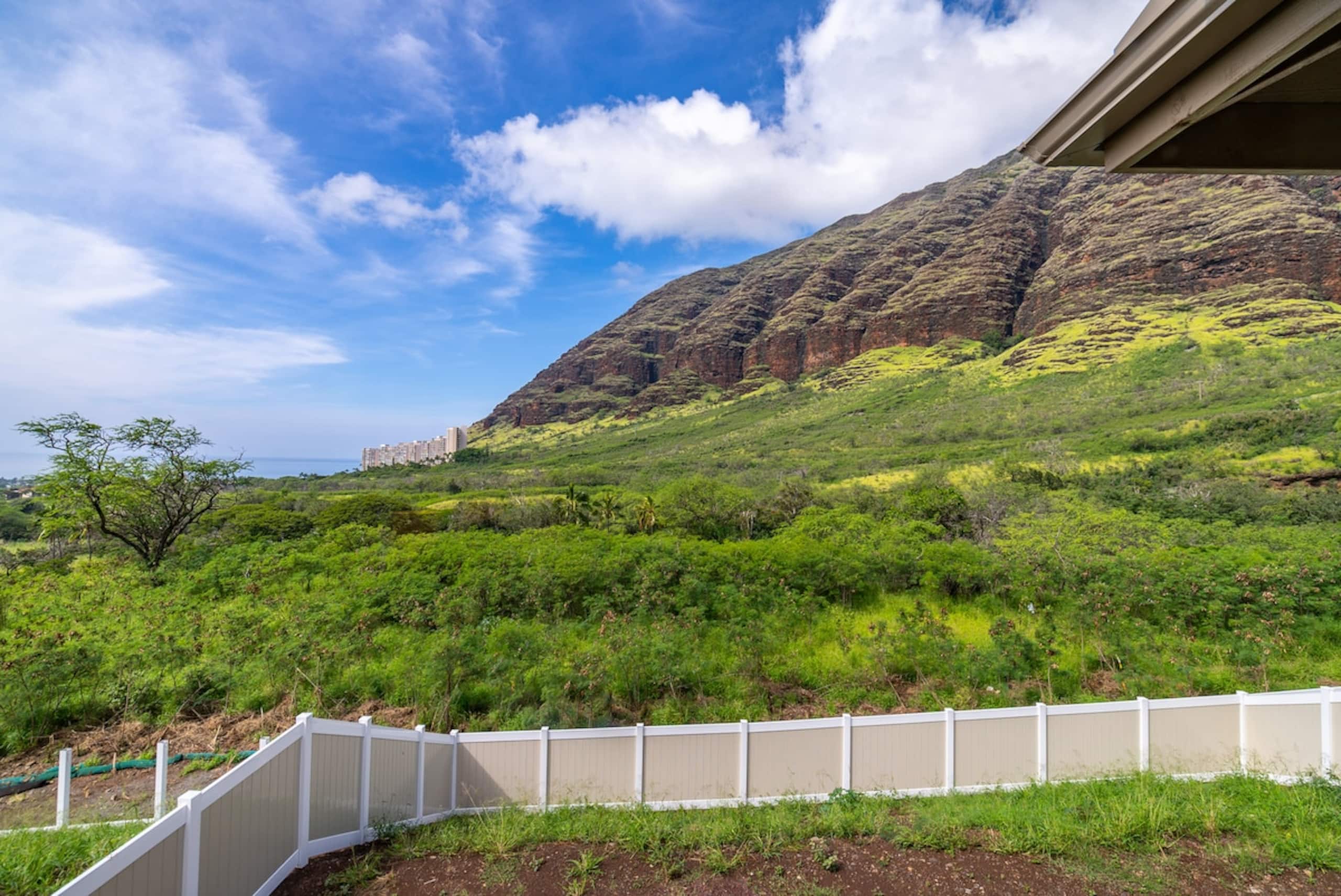 Mauna View by AvantStay, 10min to Beach, Backyard - Photo 49