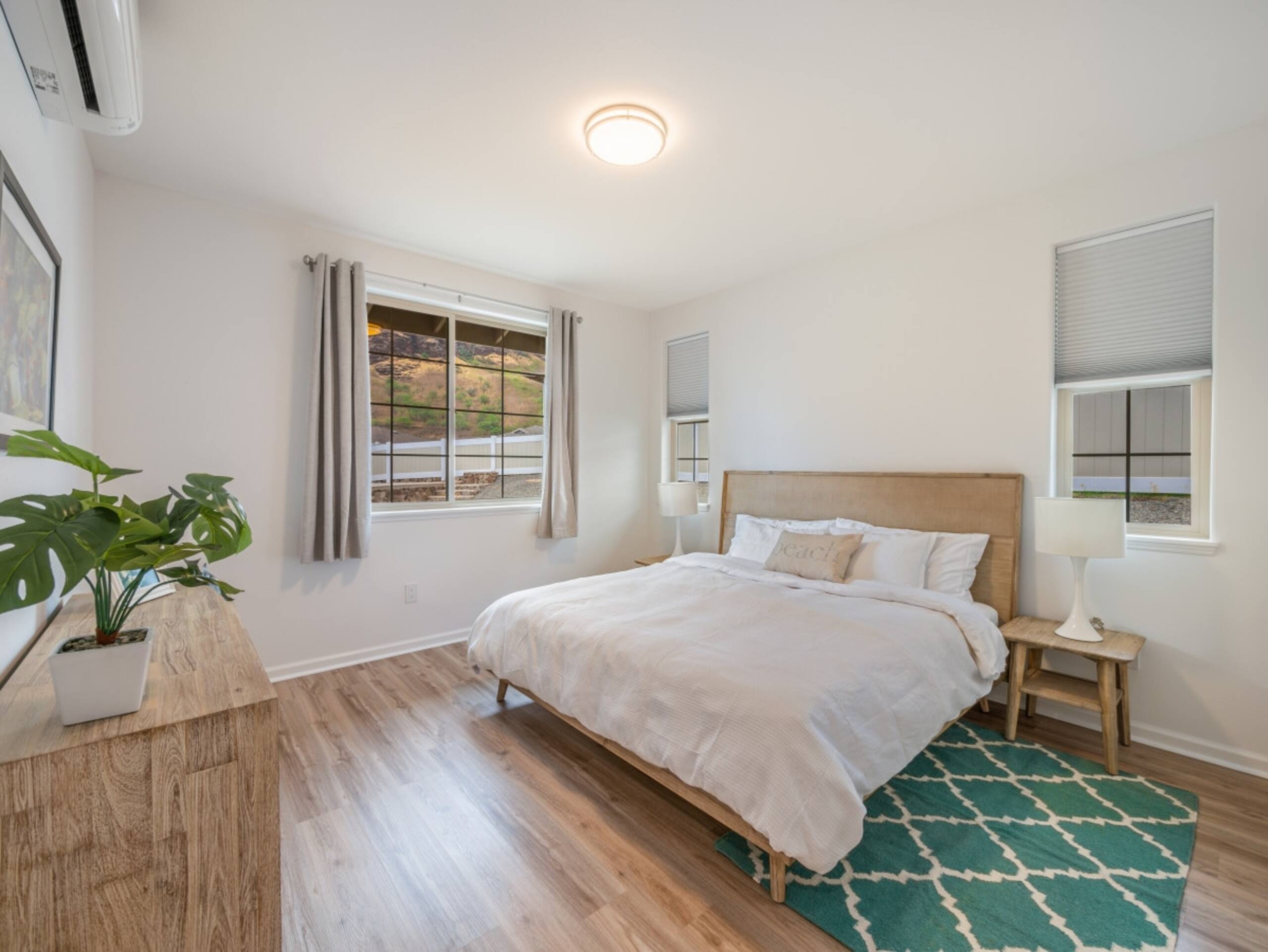 3BR, Near Beach, Free Prk, 1Lvl, BBQ, Pool, Gym - Photo 3