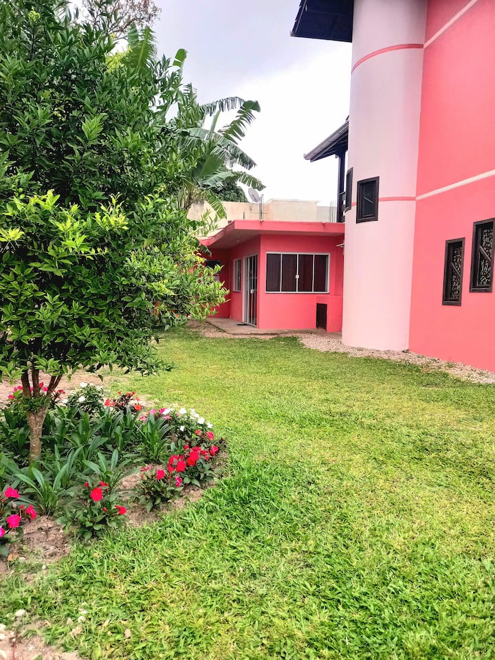 Casa De Praia Para 4 Pessoas - Bombinhas
