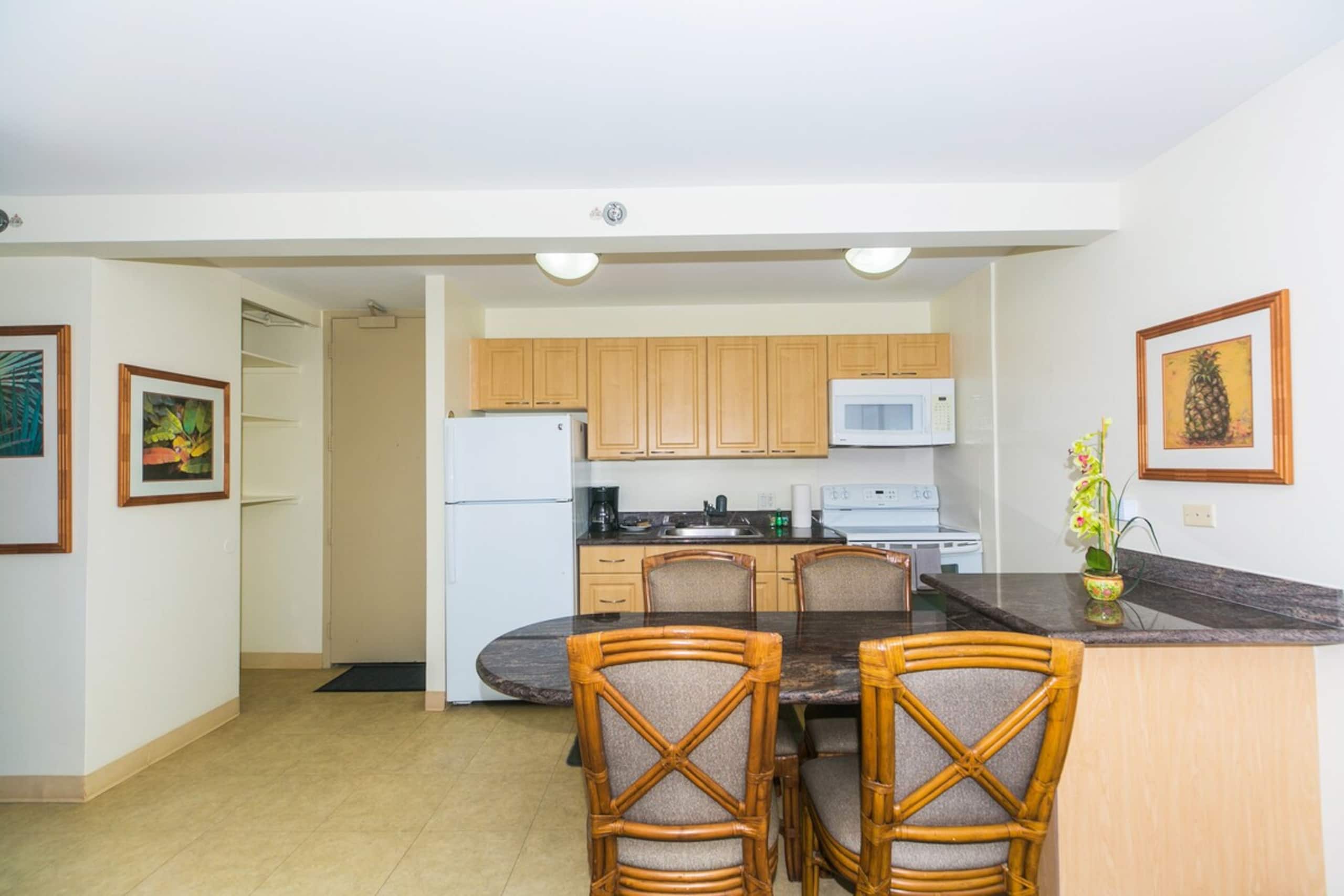 26FL MountainView|1BR/1BA |FreeParking+AC+Pool+GYM - Photo 5