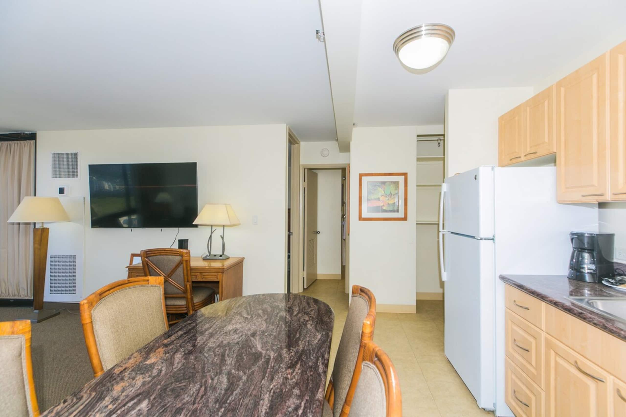 26FL MountainView|1BR/1BA |FreeParking+AC+Pool+GYM - Photo 8