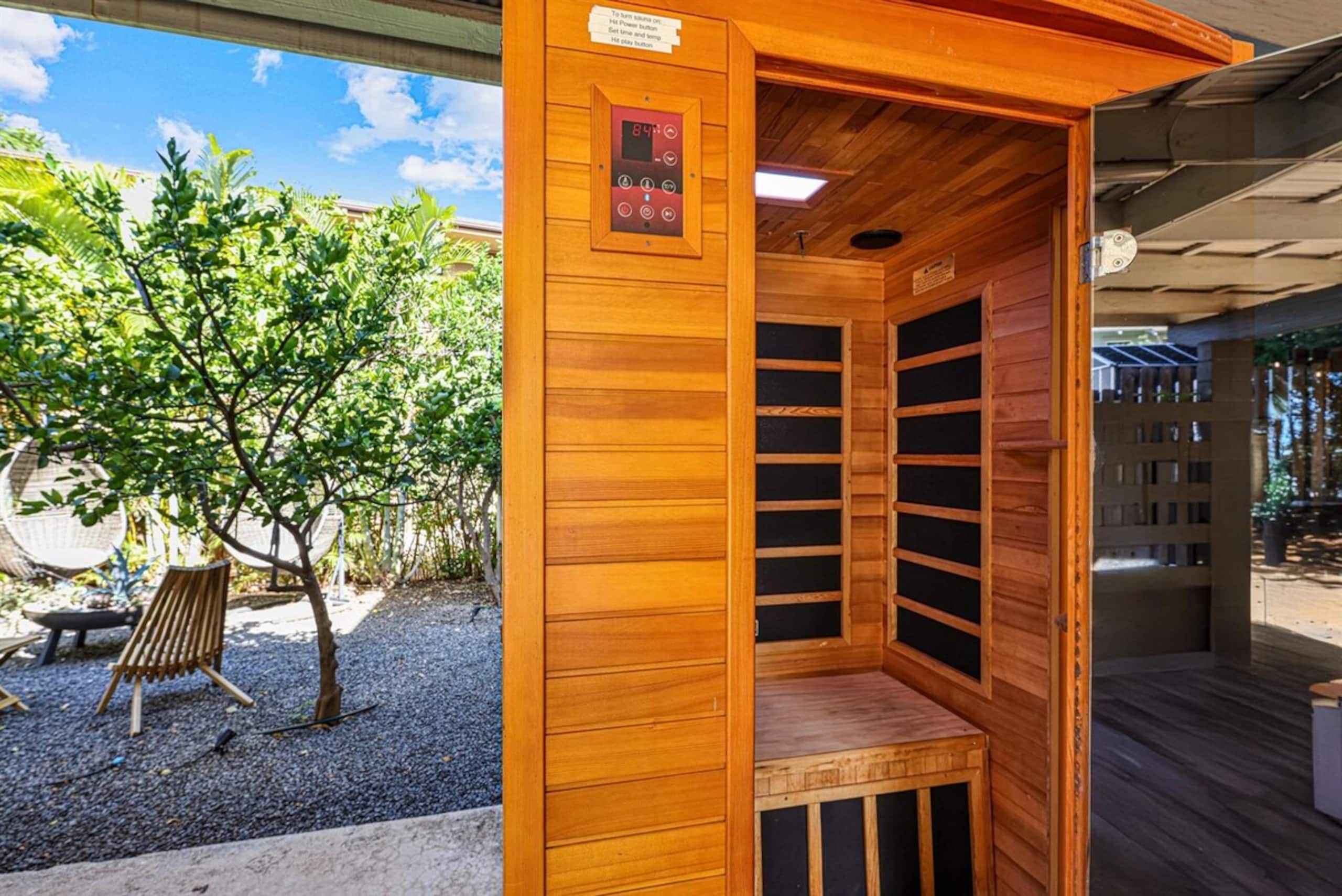 The Blue Door on Church Street | Maui Garden Suite - Photo 56