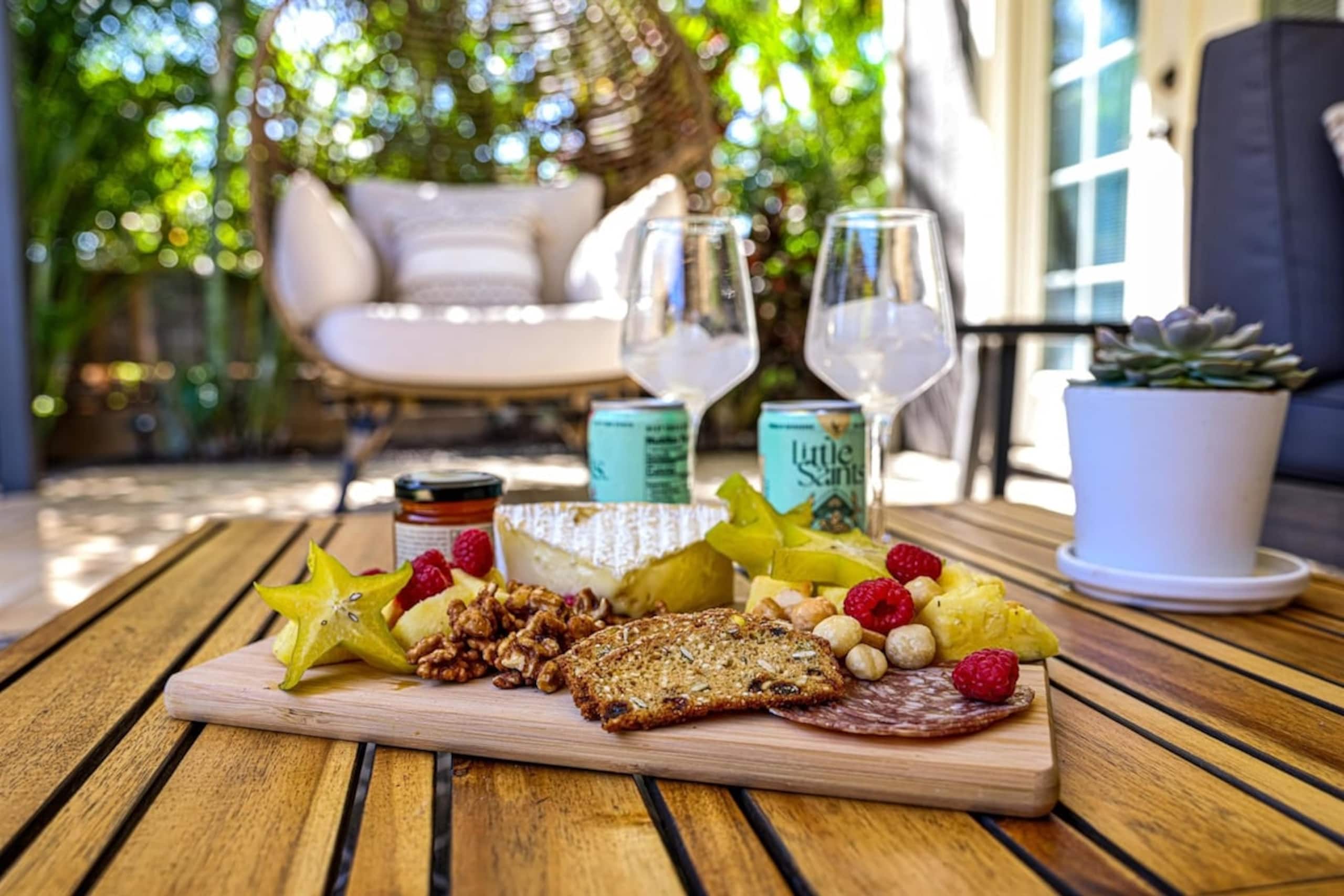 The Blue Door on Church Street | Maui Garden Suite - Photo 60