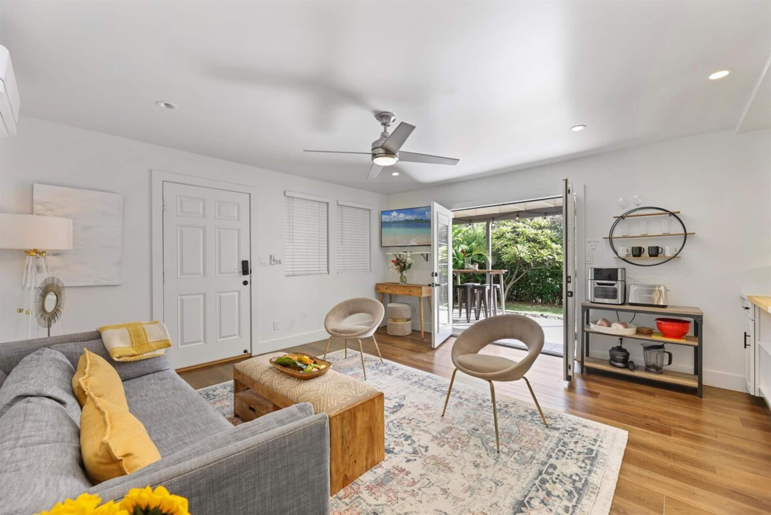The Blue Door on Church Street | Maui Garden Suite - Photo 18