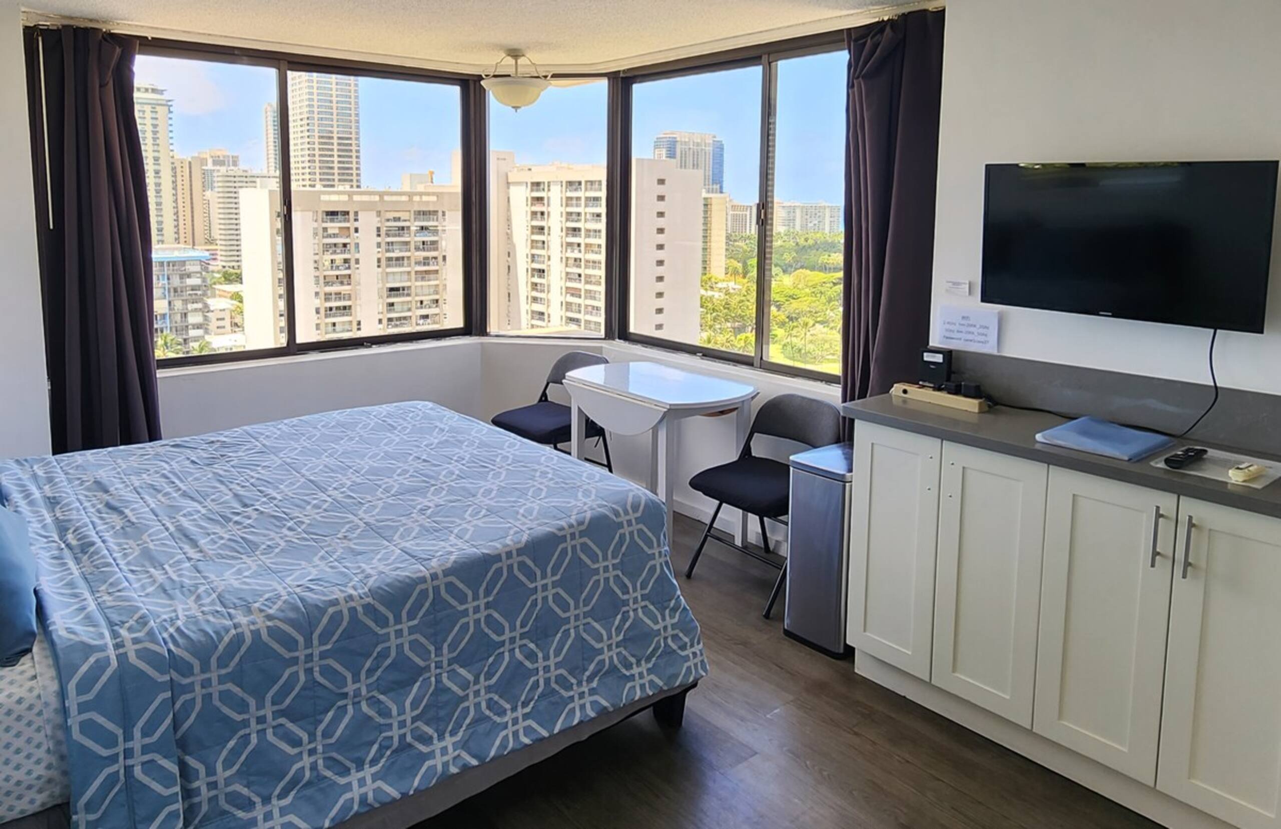 Modern, comfortable, with beautiful panoramic view - Photo 2