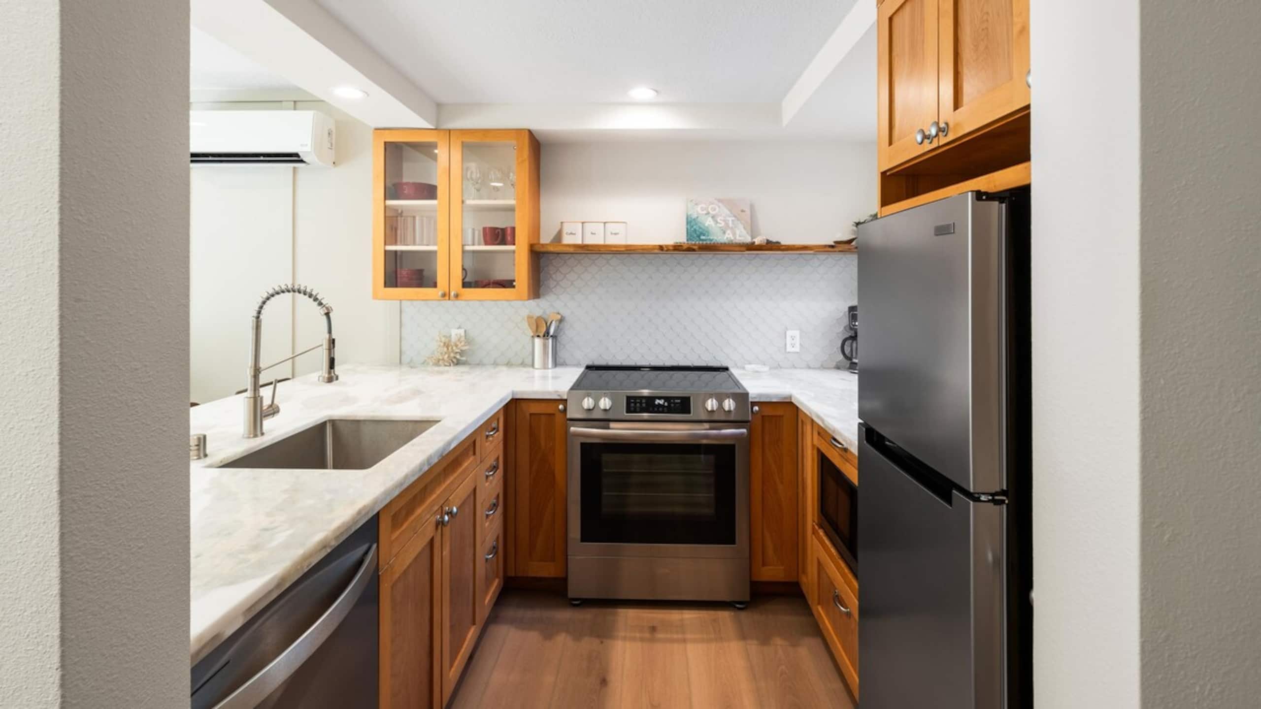 Remodeled Beachside 1bd, Aloha Pualani 5 - Photo 8