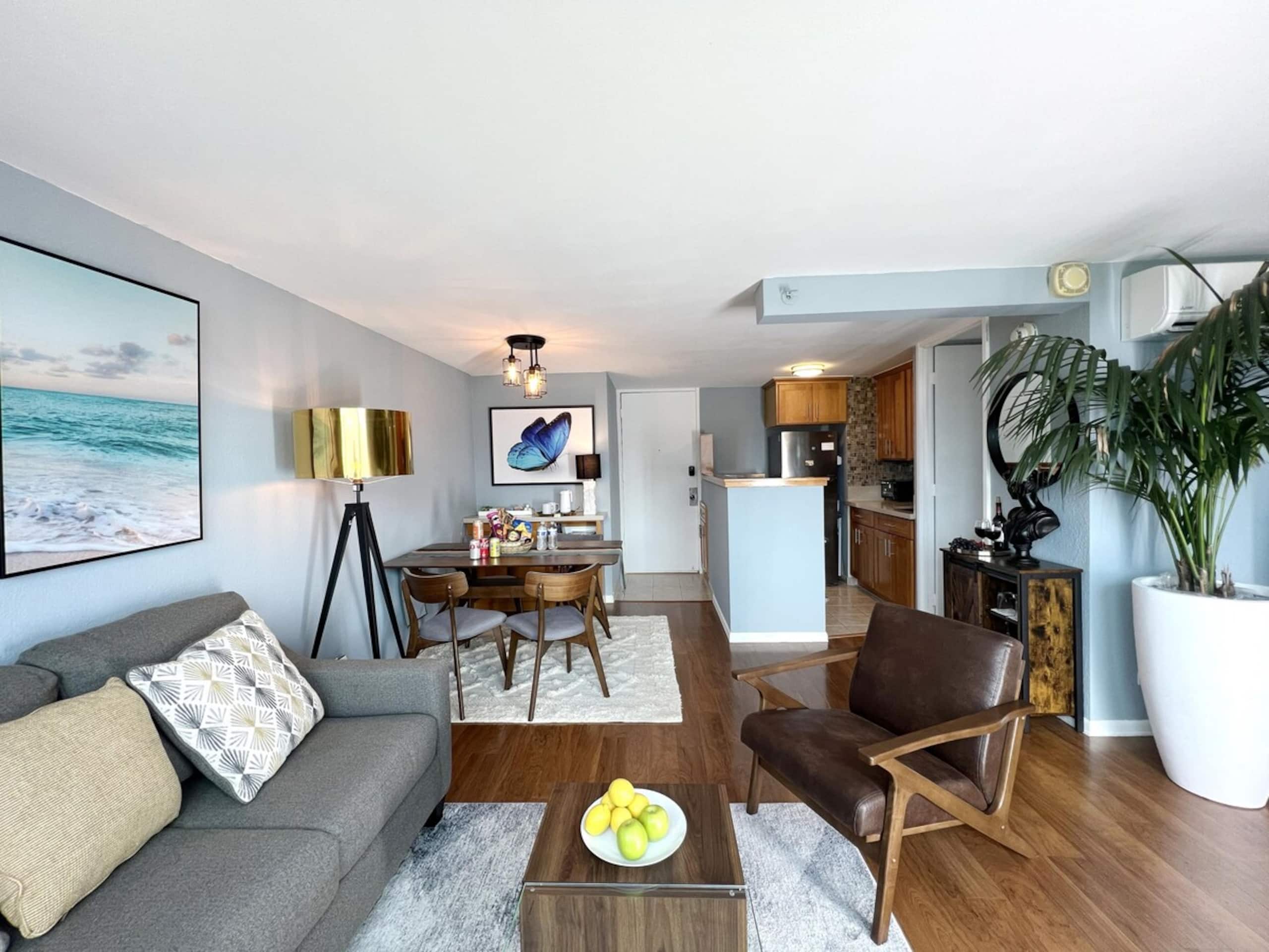 Center of Waikiki - 1 Bedroom 3 Queen Size Beds - Photo 5