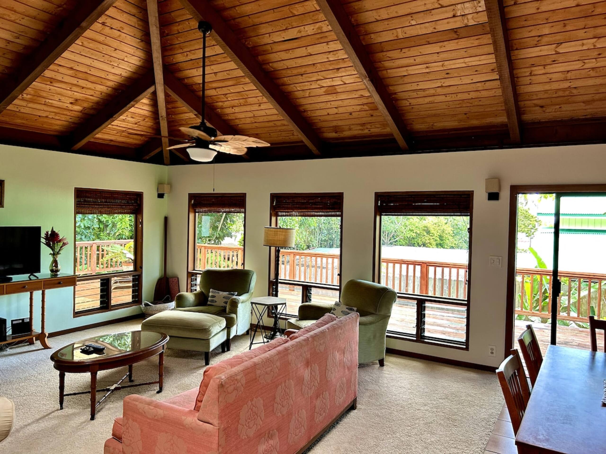 Spacious Private 3 BR Home A/C & Wifi - Photo 3