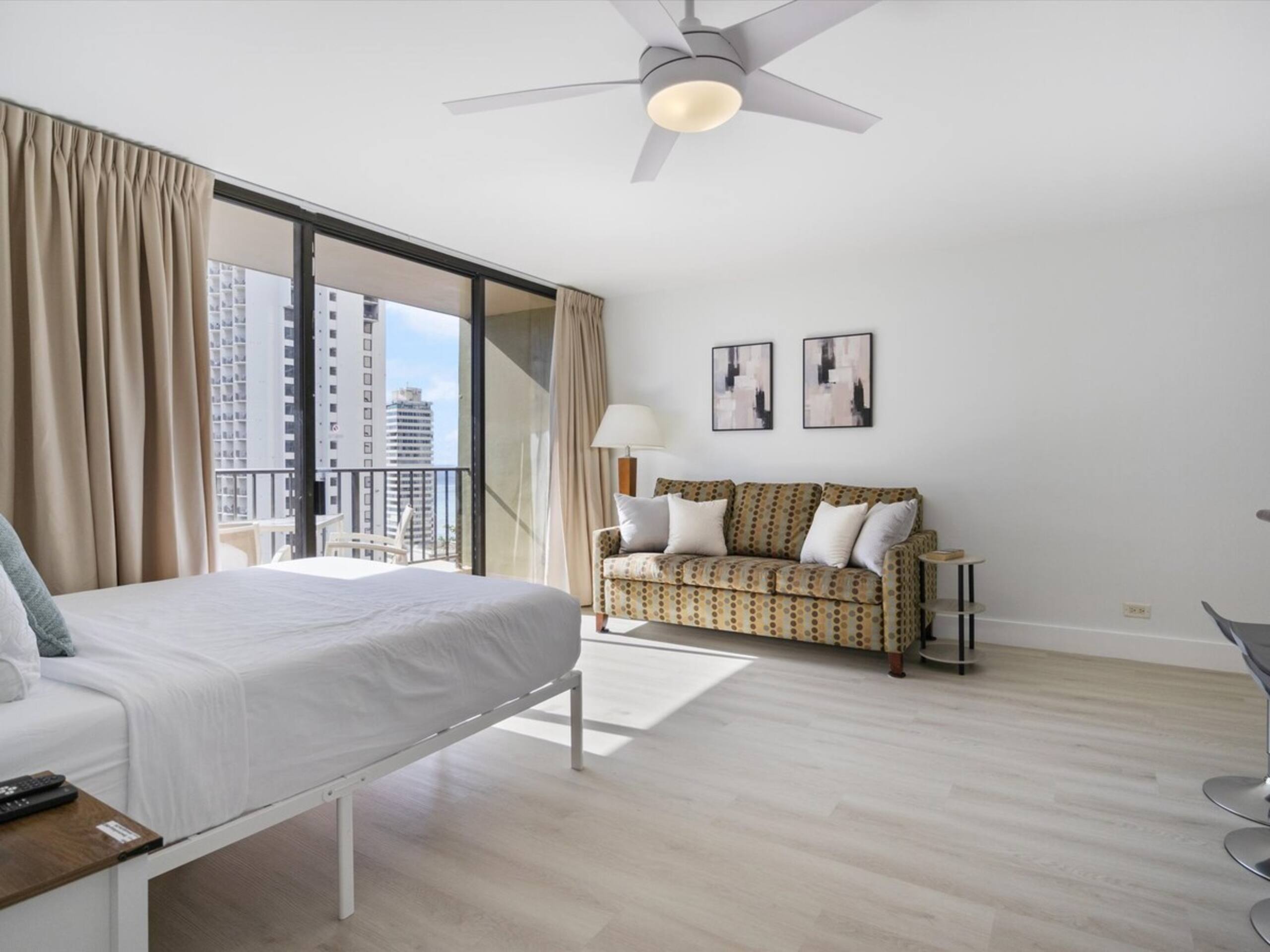 Brand New Listing Waikiki Condo OceanView Sleeps 6 - Photo 4