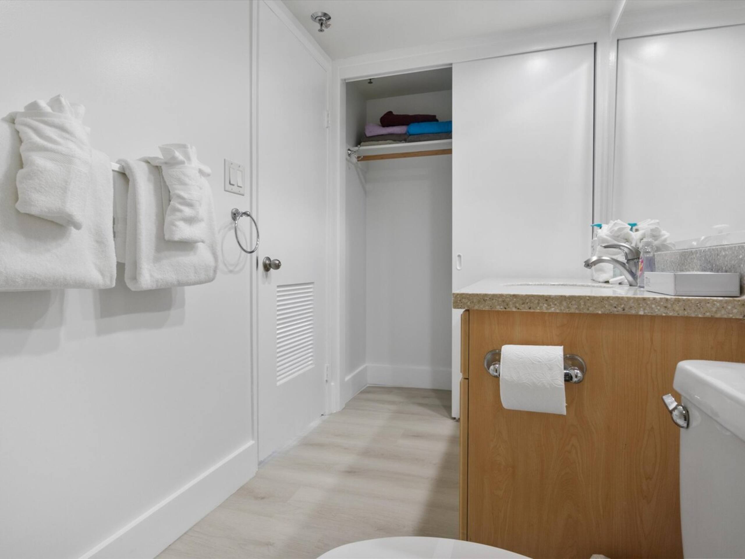 Brand New Listing Waikiki Condo OceanView Sleeps 6 - Photo 14