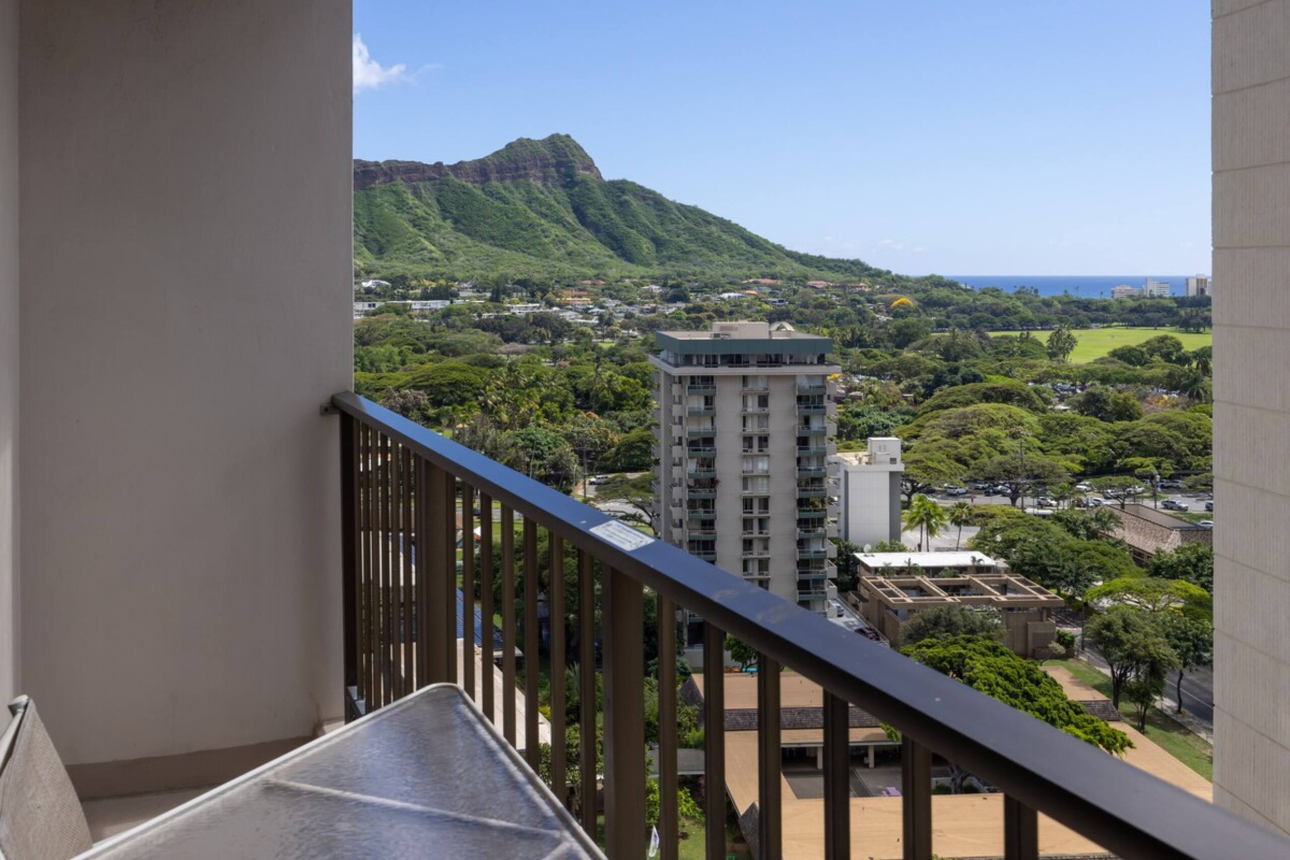 Brand New Listing Waikiki Condo OceanView Sleeps 6 - Photo 19