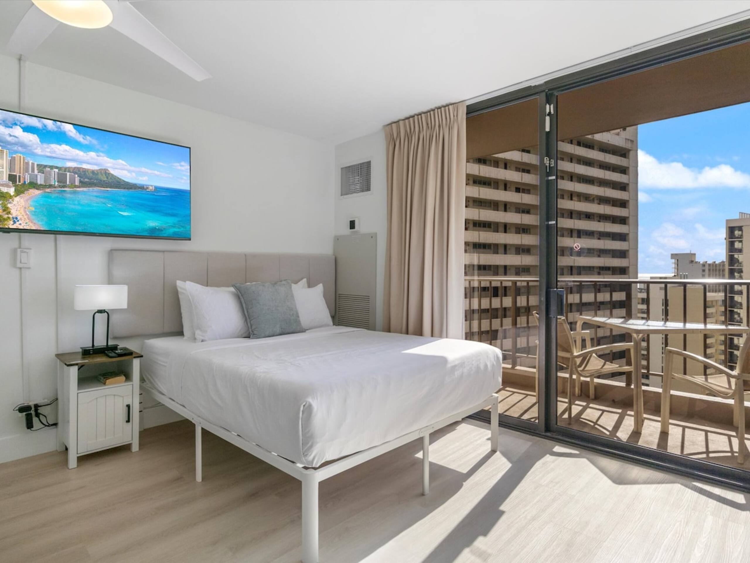 Brand New Listing Waikiki Condo OceanView Sleeps 6 - Photo 3