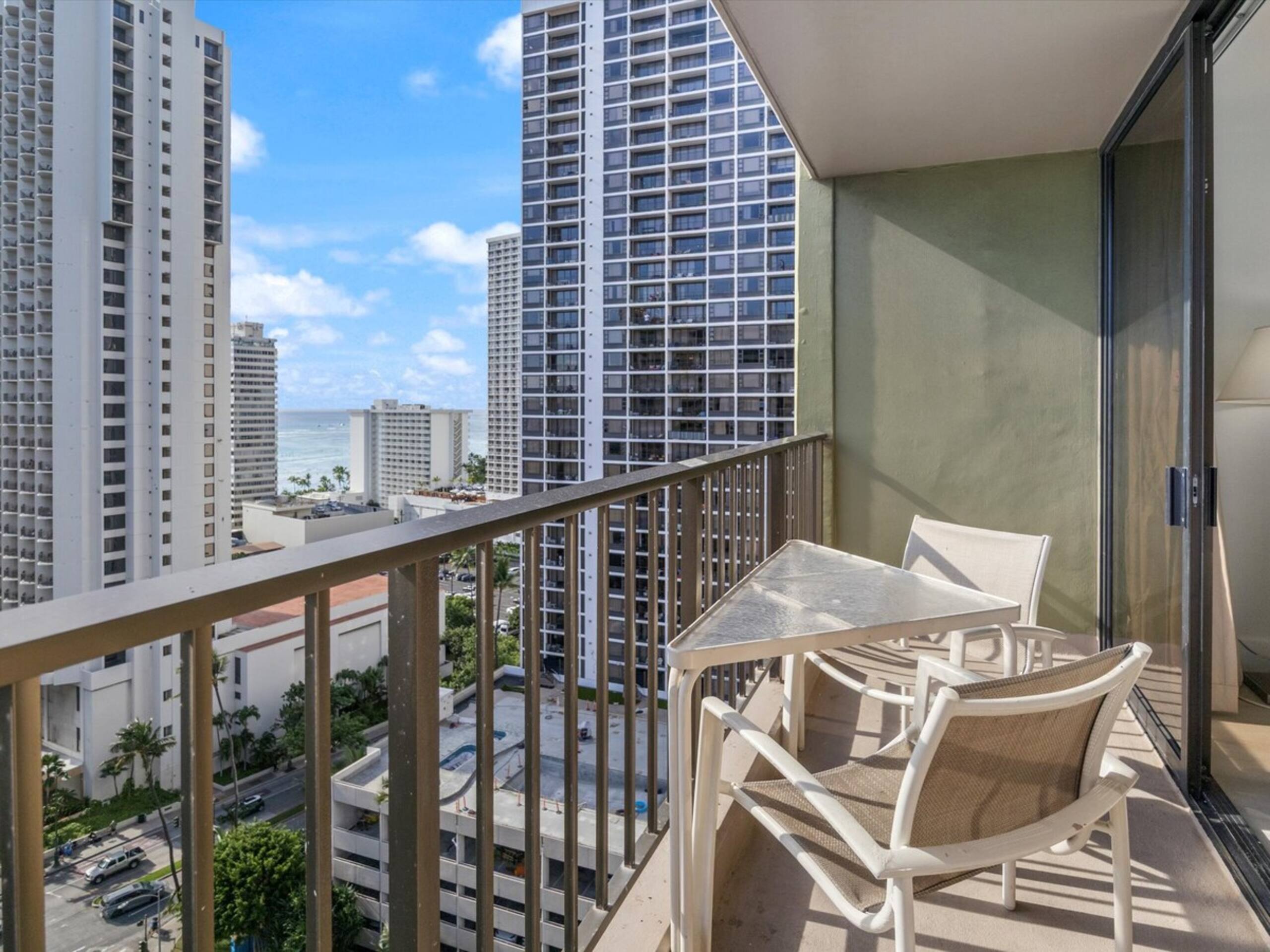 Brand New Listing Waikiki Condo OceanView Sleeps 6 - Photo 23
