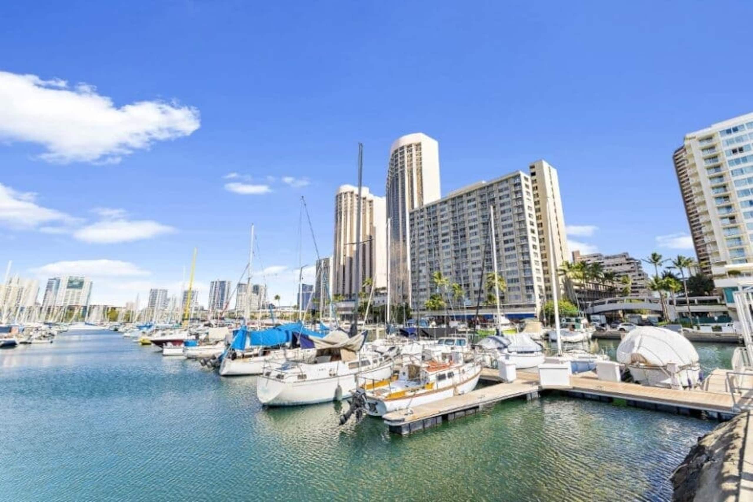 Ilikai Marina 6FL Ocean View & Marina - Photo 15