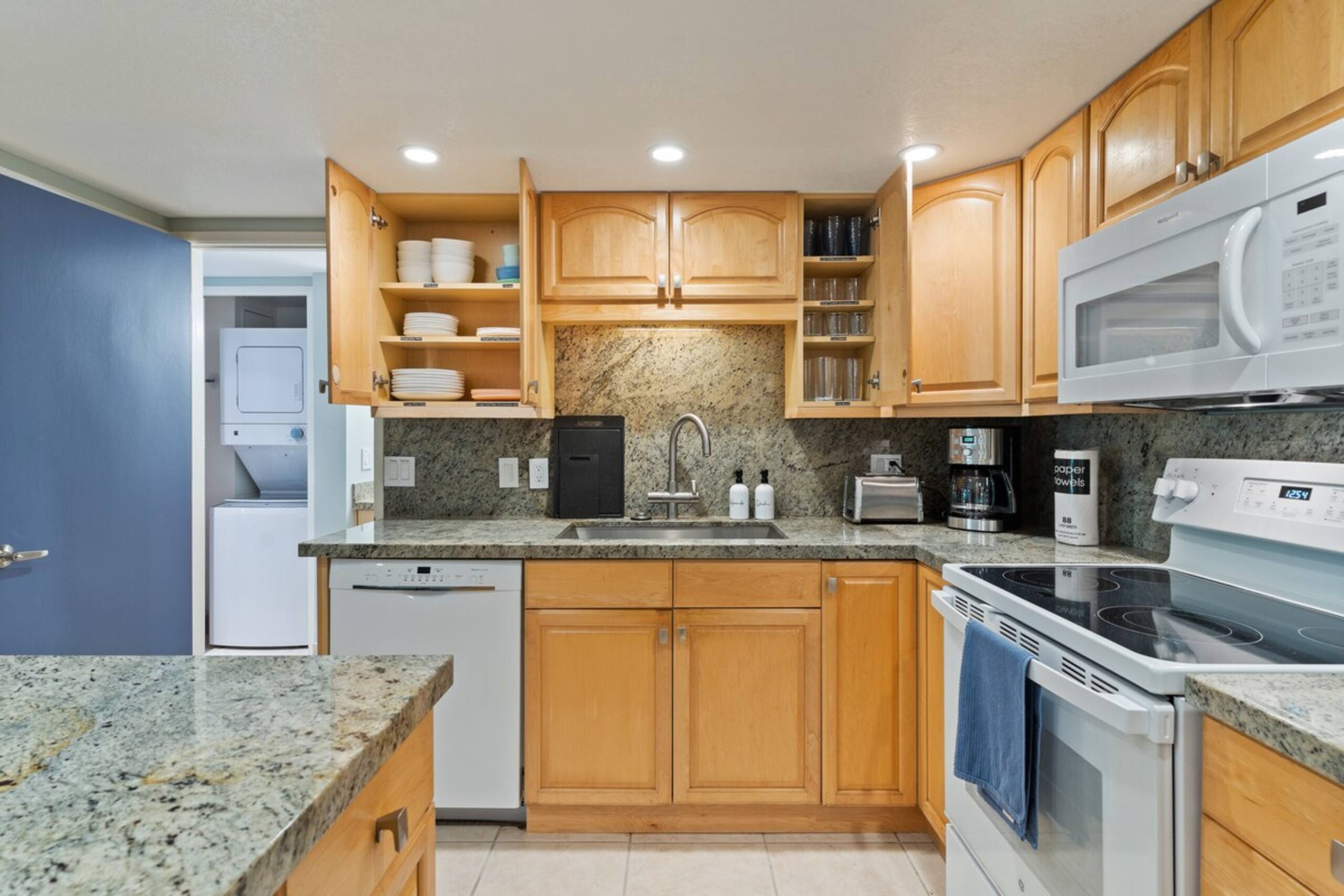 Kihei Apt: King & Queen Bed, Beach, Pools, AC, BBQ - Photo 27