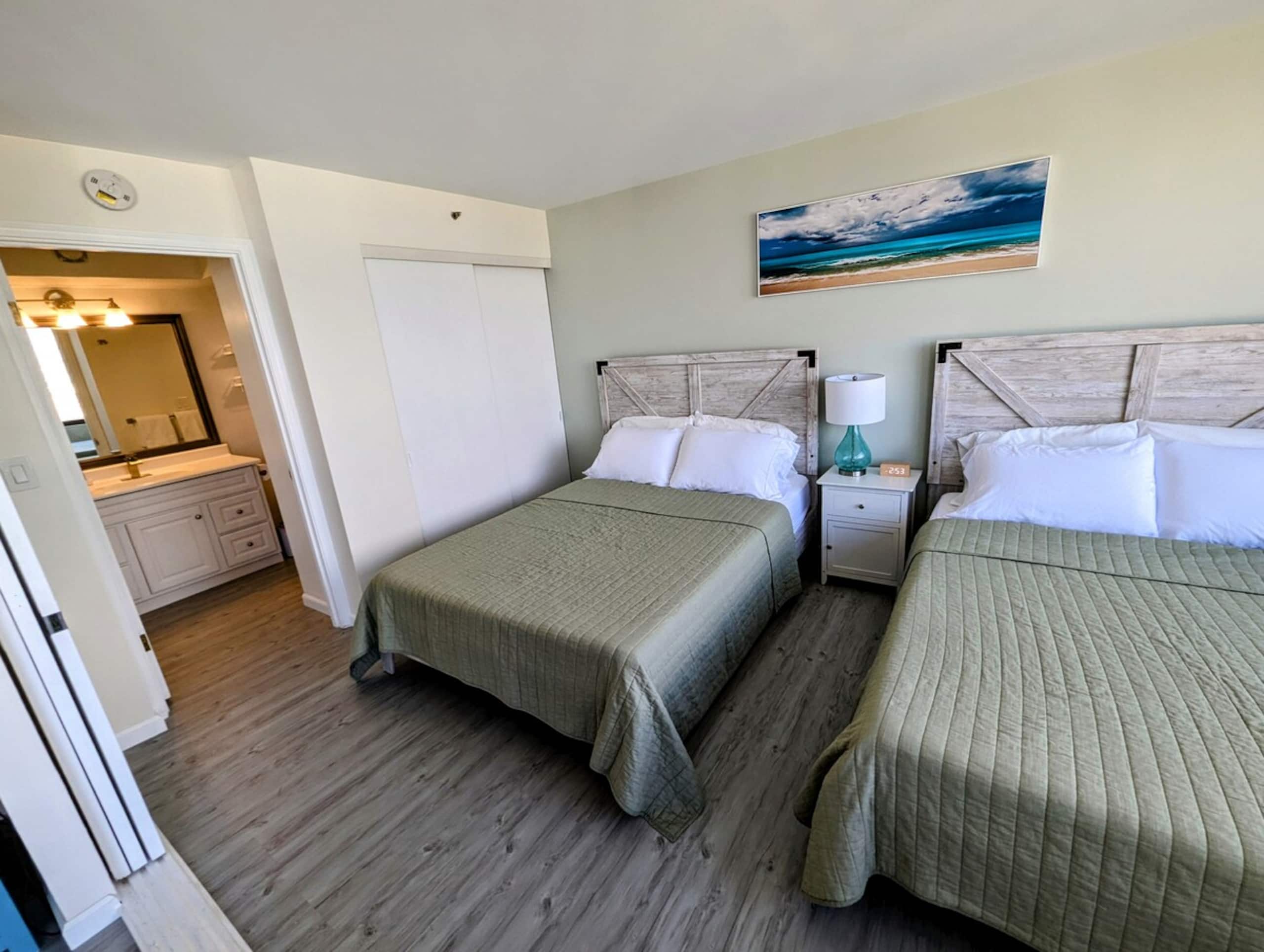 32nd Fl Waikiki Gem w/ Free Parking & AC - Photo 7