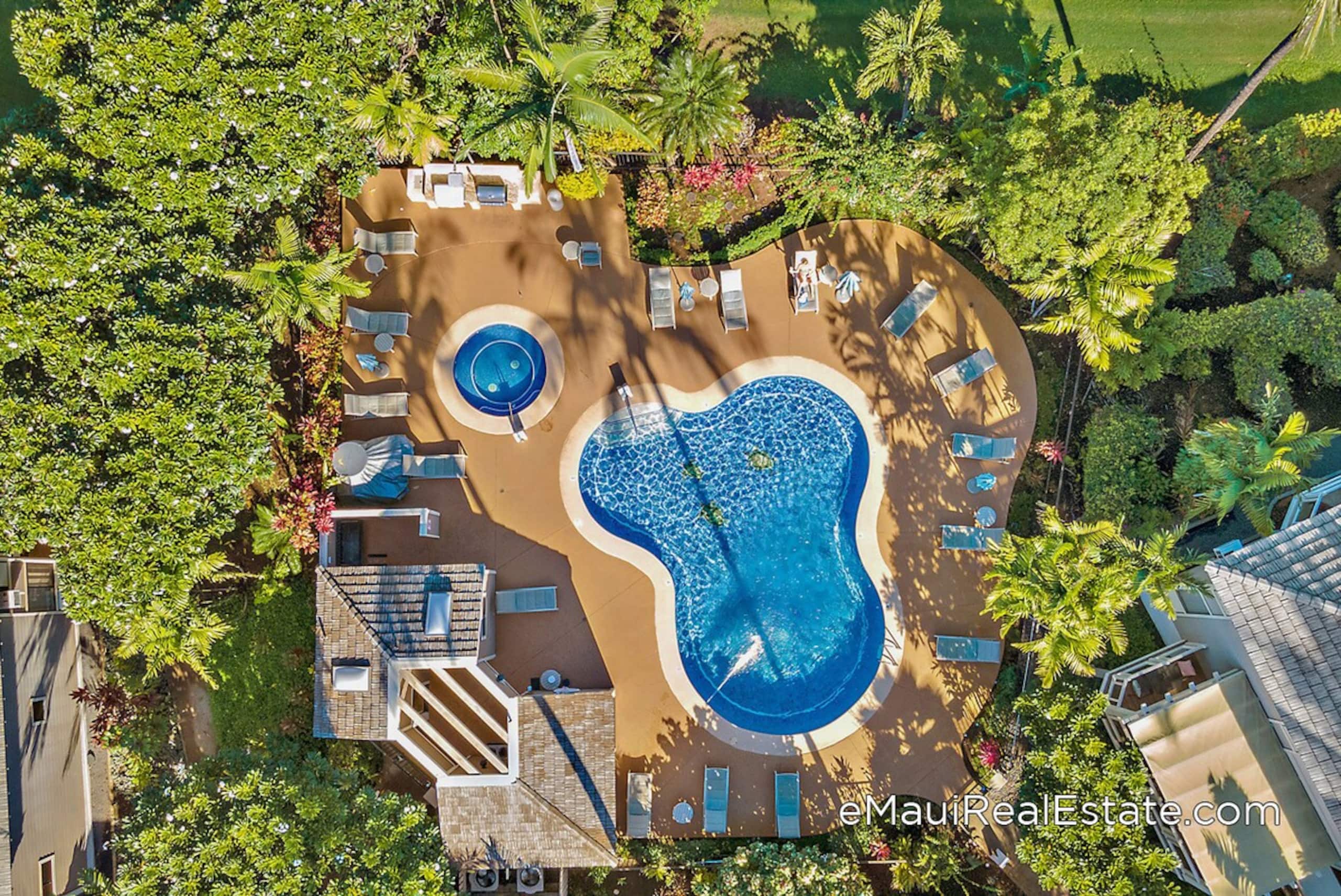 Gaze out at Panoramic Ocean Views from an Airy - Photo 41