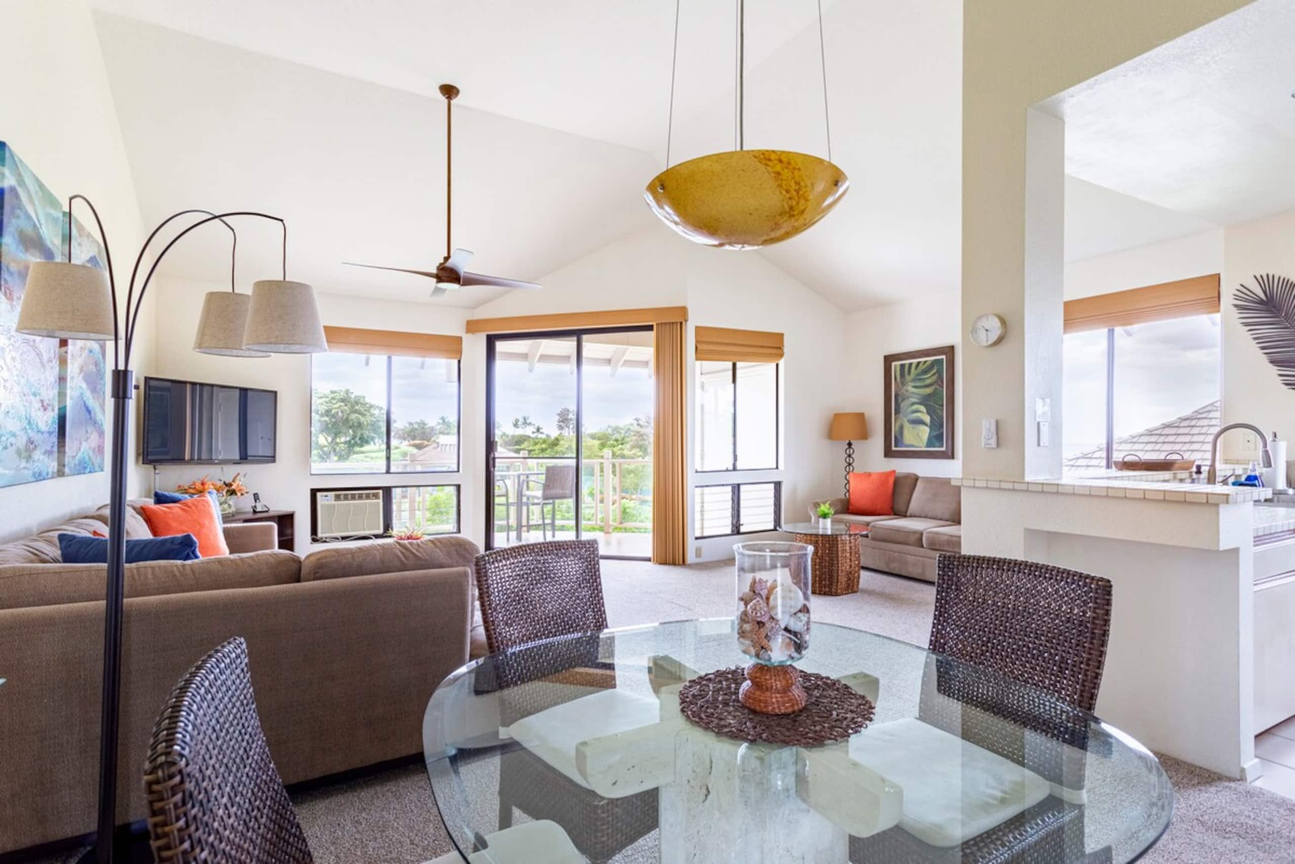 Gaze out at Panoramic Ocean Views from an Airy - Photo 1