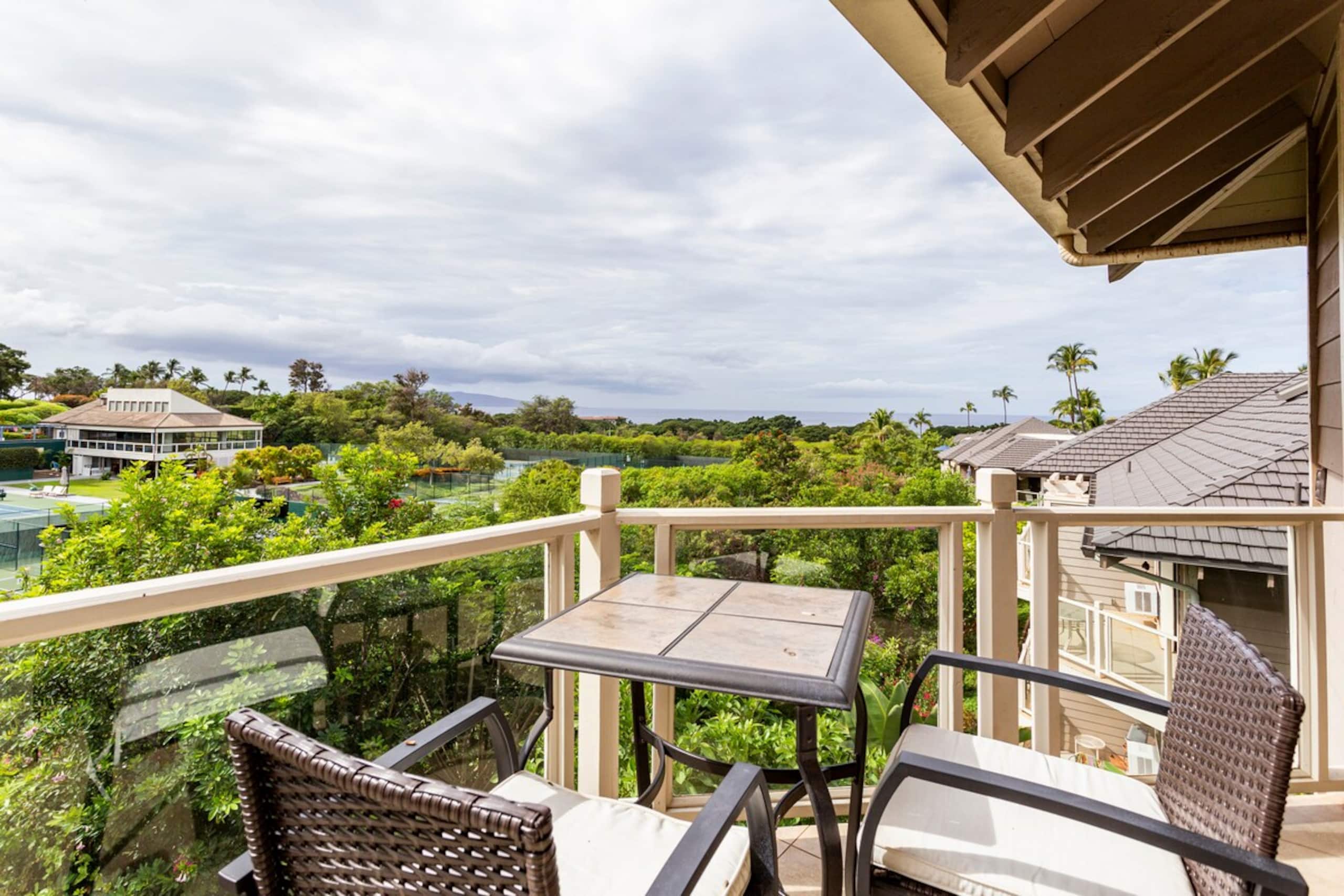 Gaze out at Panoramic Ocean Views from an Airy - Photo 30