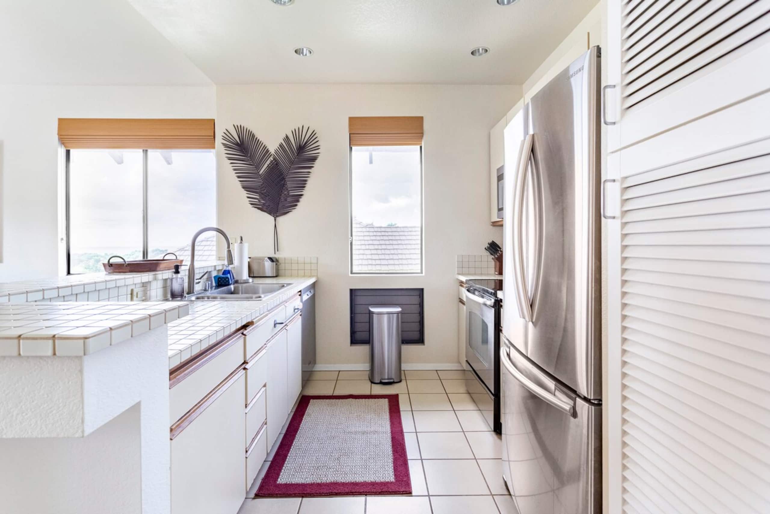 Gaze out at Panoramic Ocean Views from an Airy - Photo 16