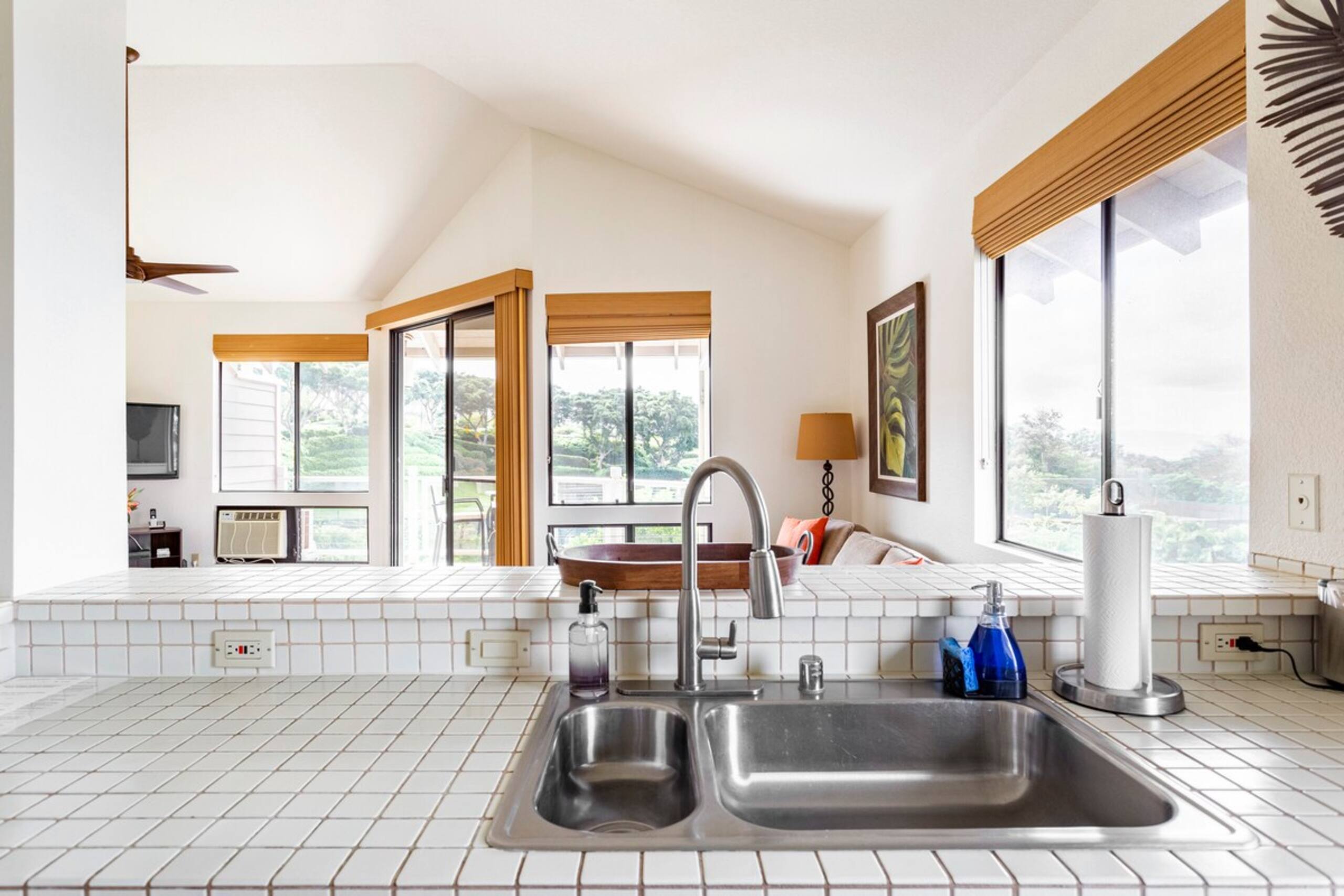 Gaze out at Panoramic Ocean Views from an Airy - Photo 18