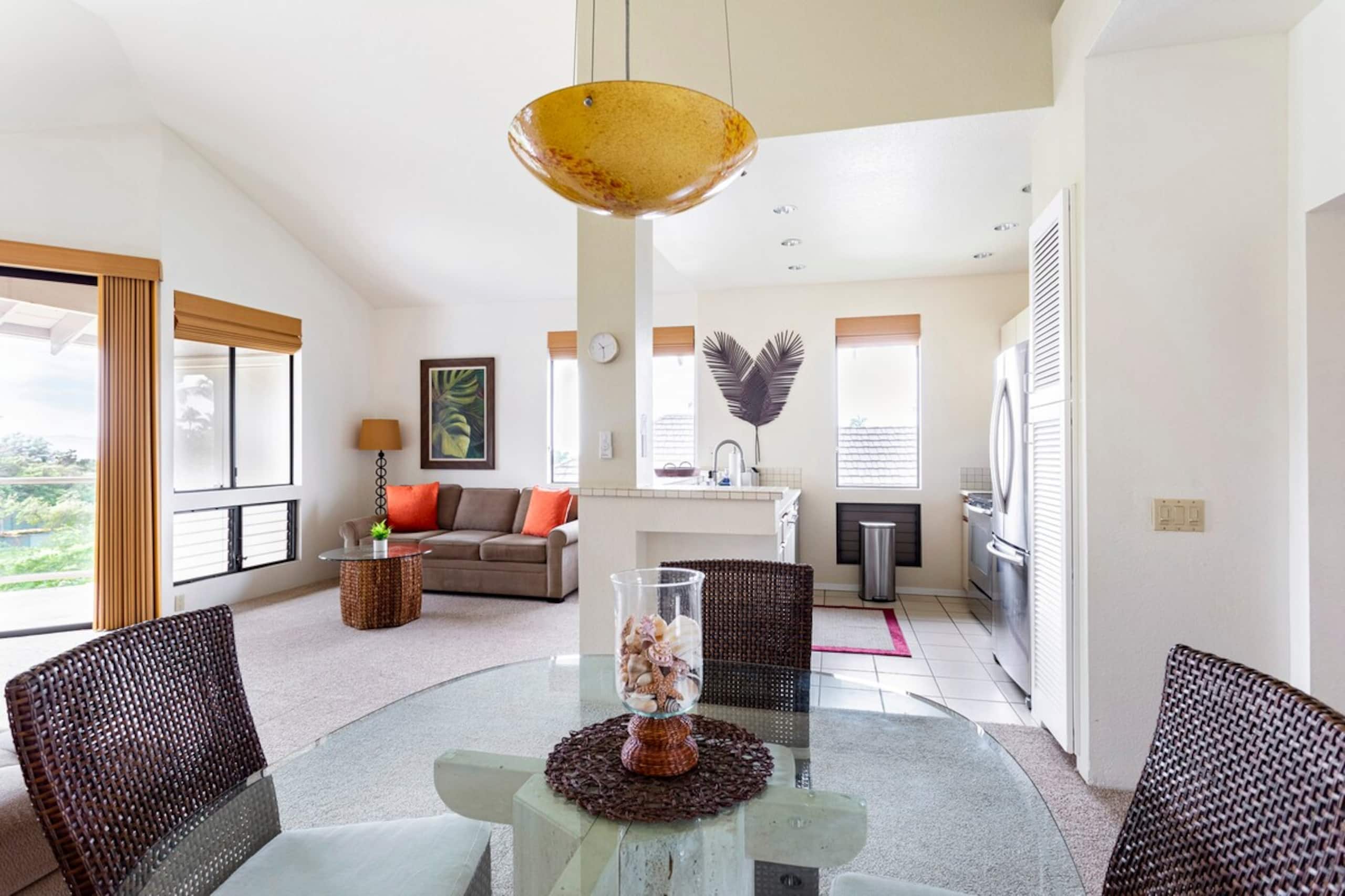 Gaze out at Panoramic Ocean Views from an Airy - Photo 2