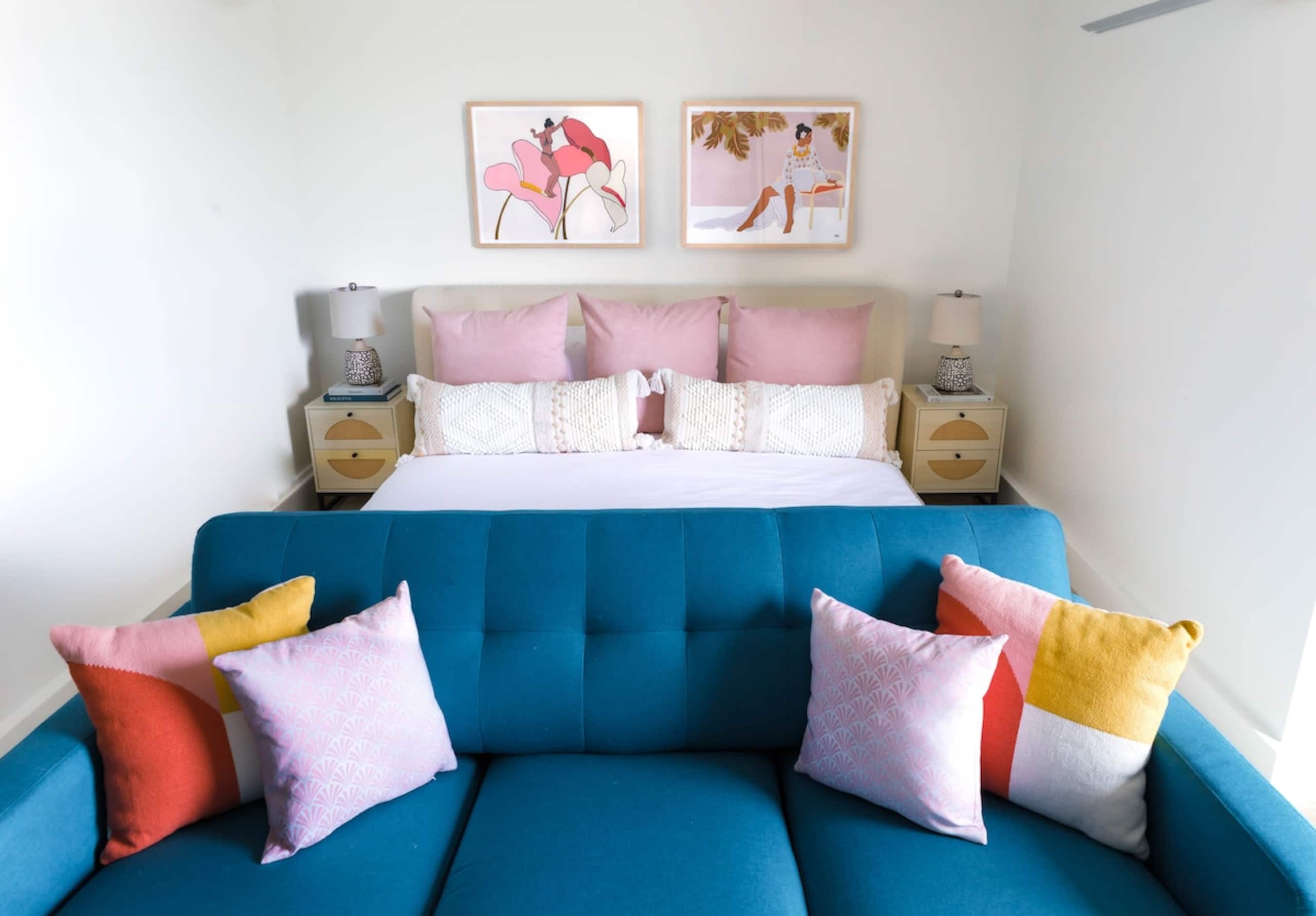 S&N Lux suite/Free Parking/King Bed/Kitchen/Wi-Fi - Photo 1