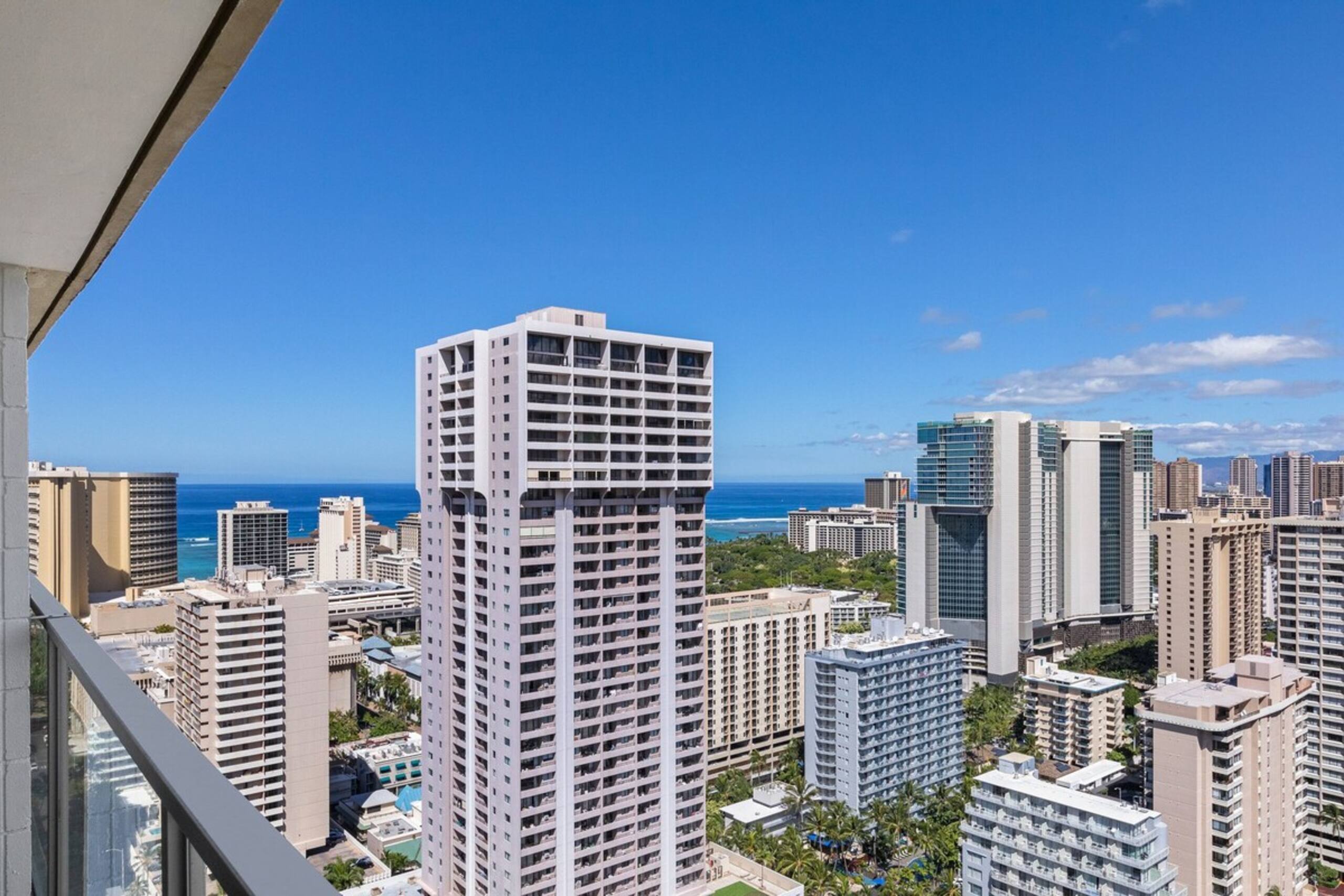 Island Colony Hotel 36th FL Amazing View - Photo 32