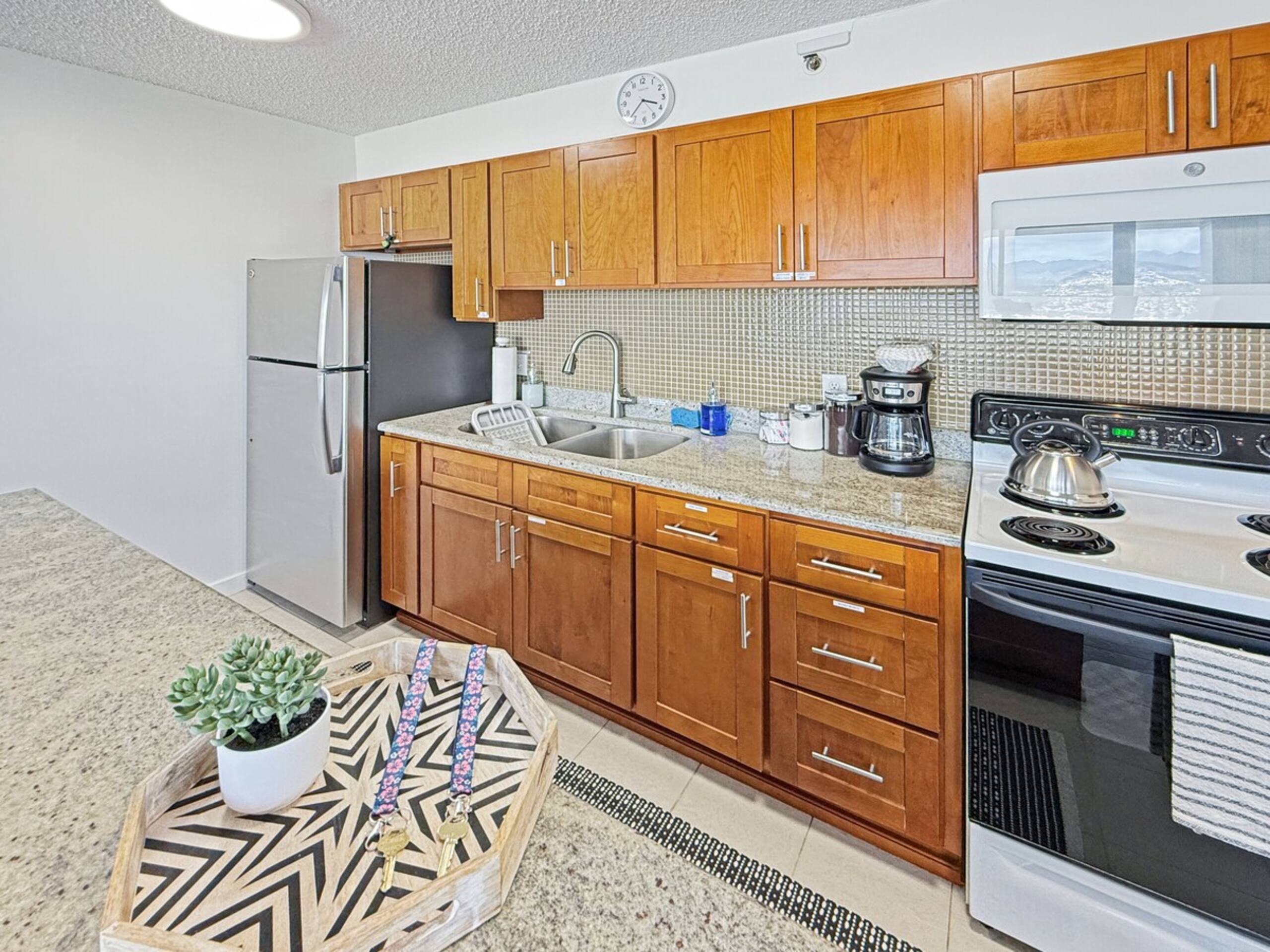 Mountain Views-1Bd/1Ba-Free Parking-AC-Beach Gear - Photo 4