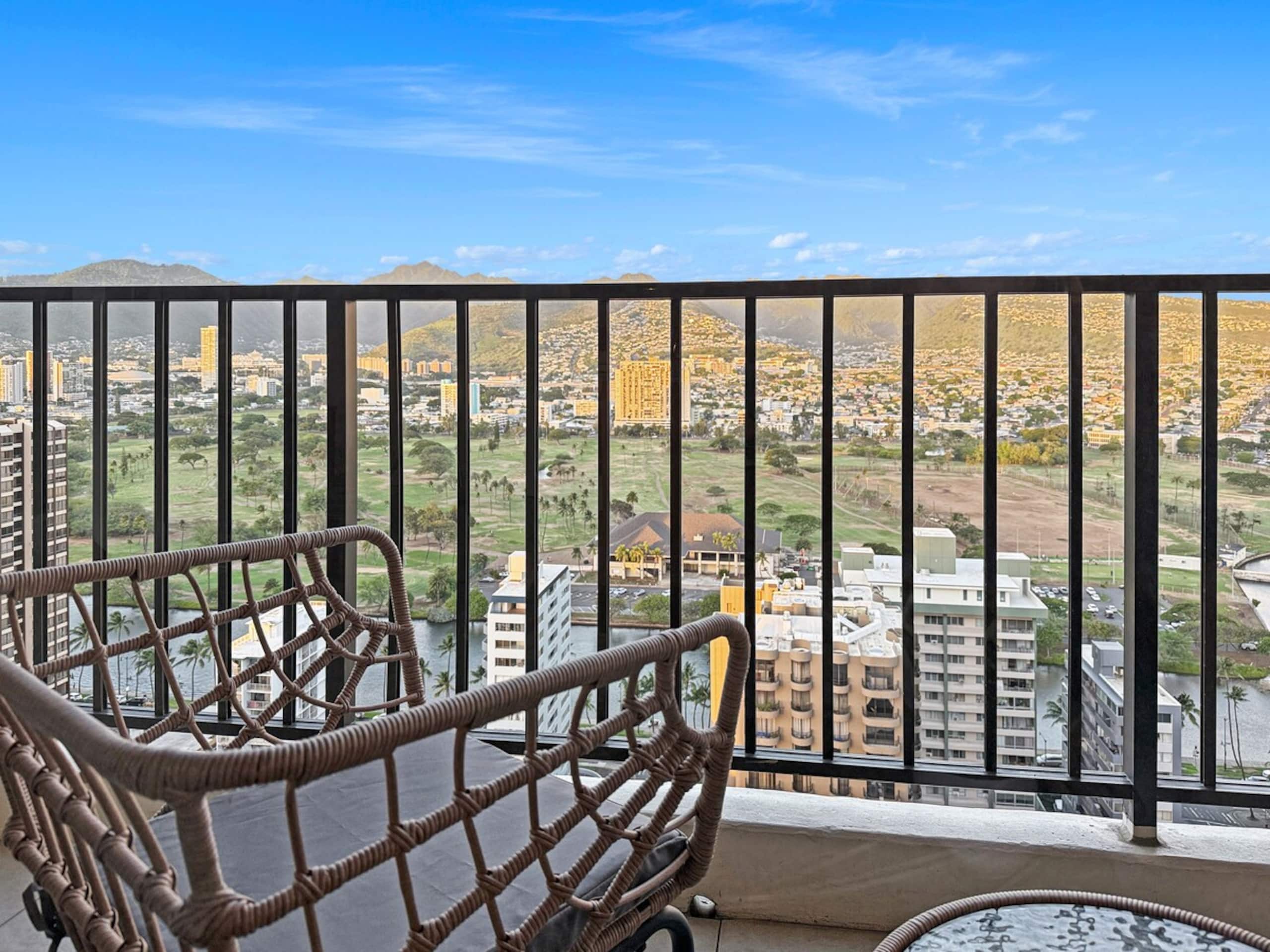 Mountain Views-1Bd/1Ba-Free Parking-AC-Beach Gear - Photo 14