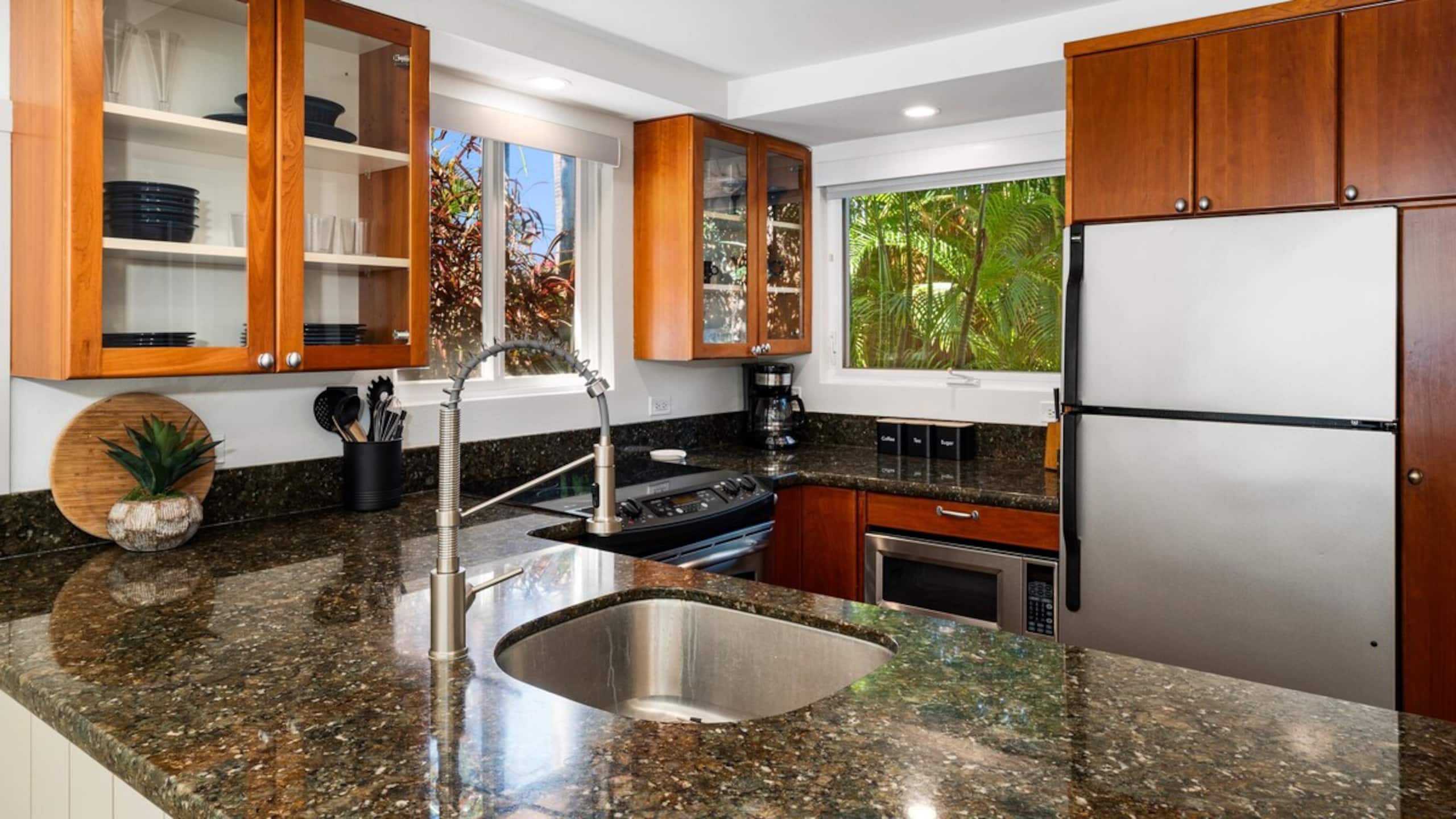 Remodeled Boutique 1bd, Aloha Pualani 6 - Photo 40