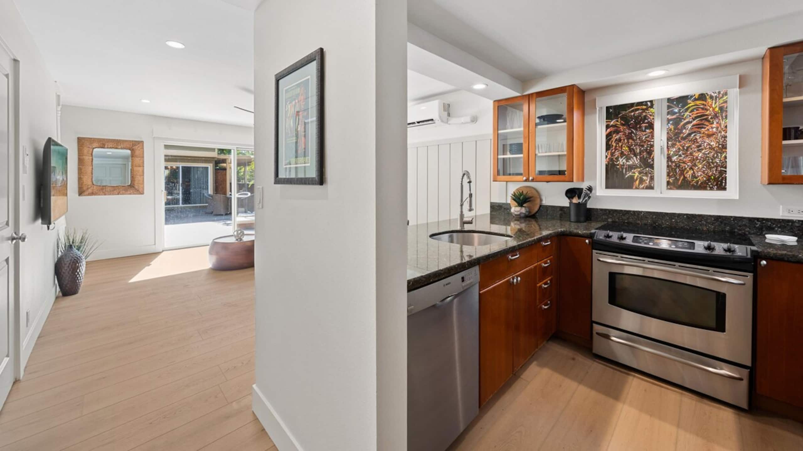 Remodeled Boutique 1bd, Aloha Pualani 6 - Photo 31