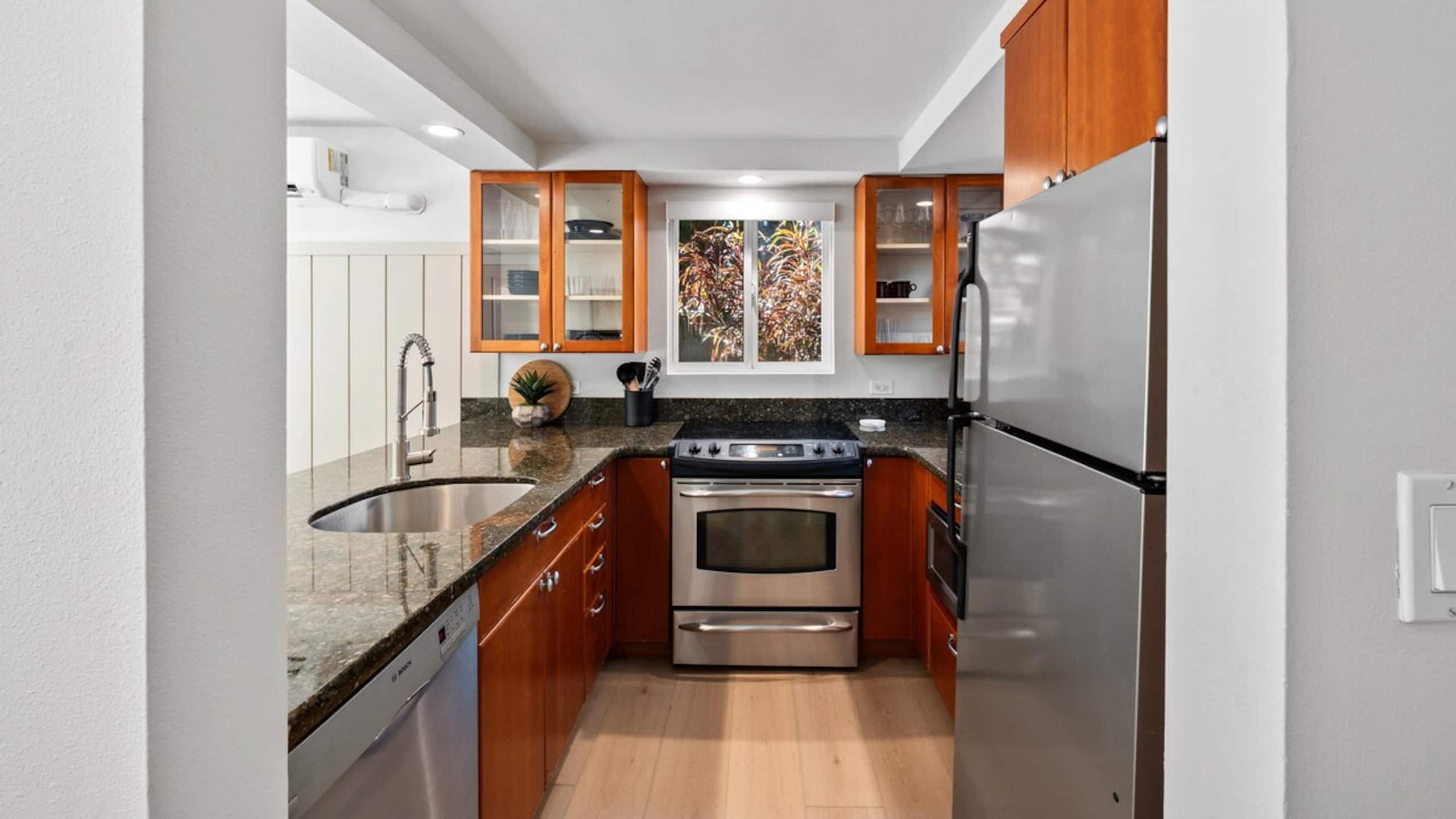 Remodeled Boutique 1bd, Aloha Pualani 6 - Photo 36