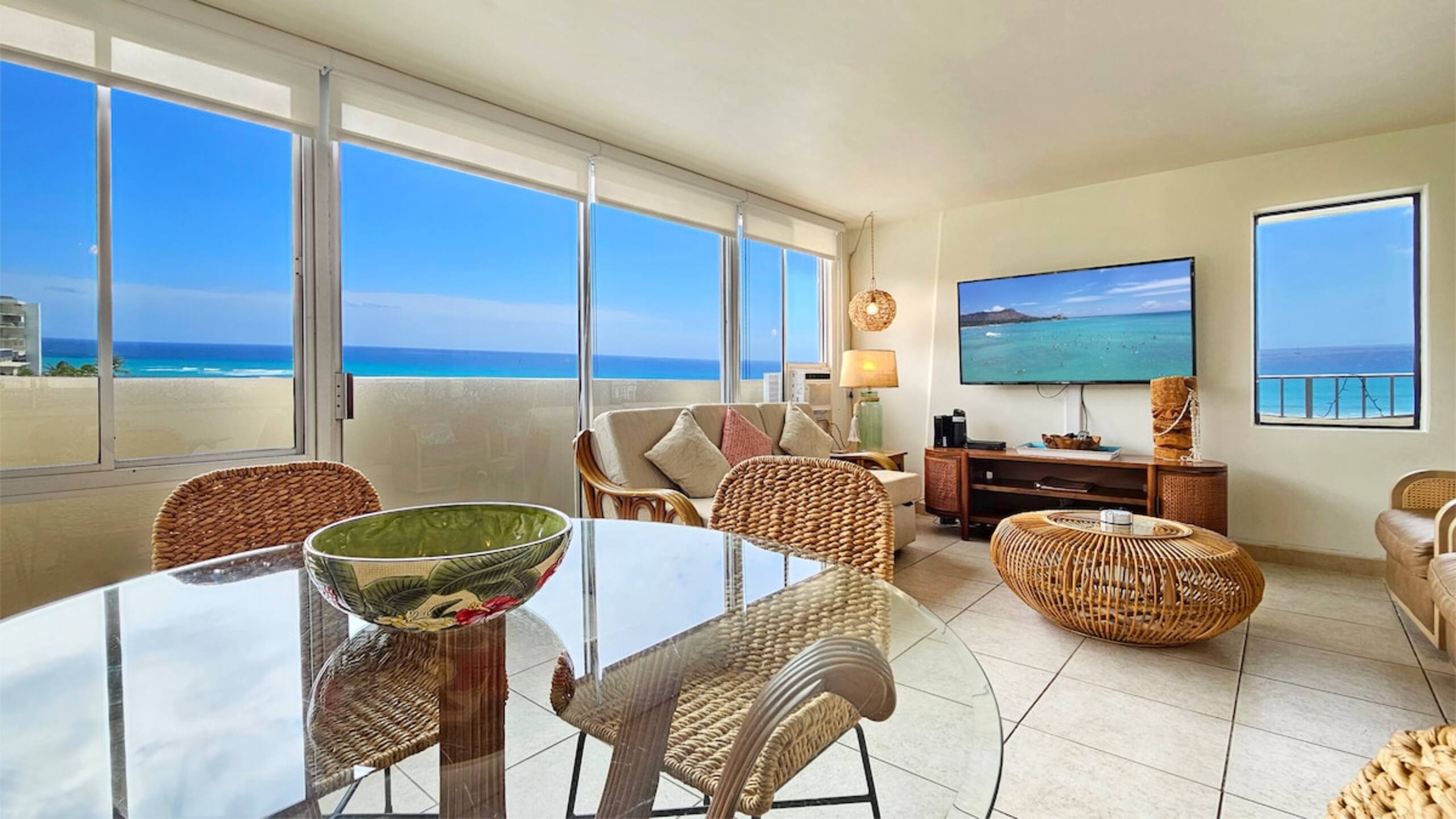 DHBH 1101 A loved Gold Coast Condo - Photo 18