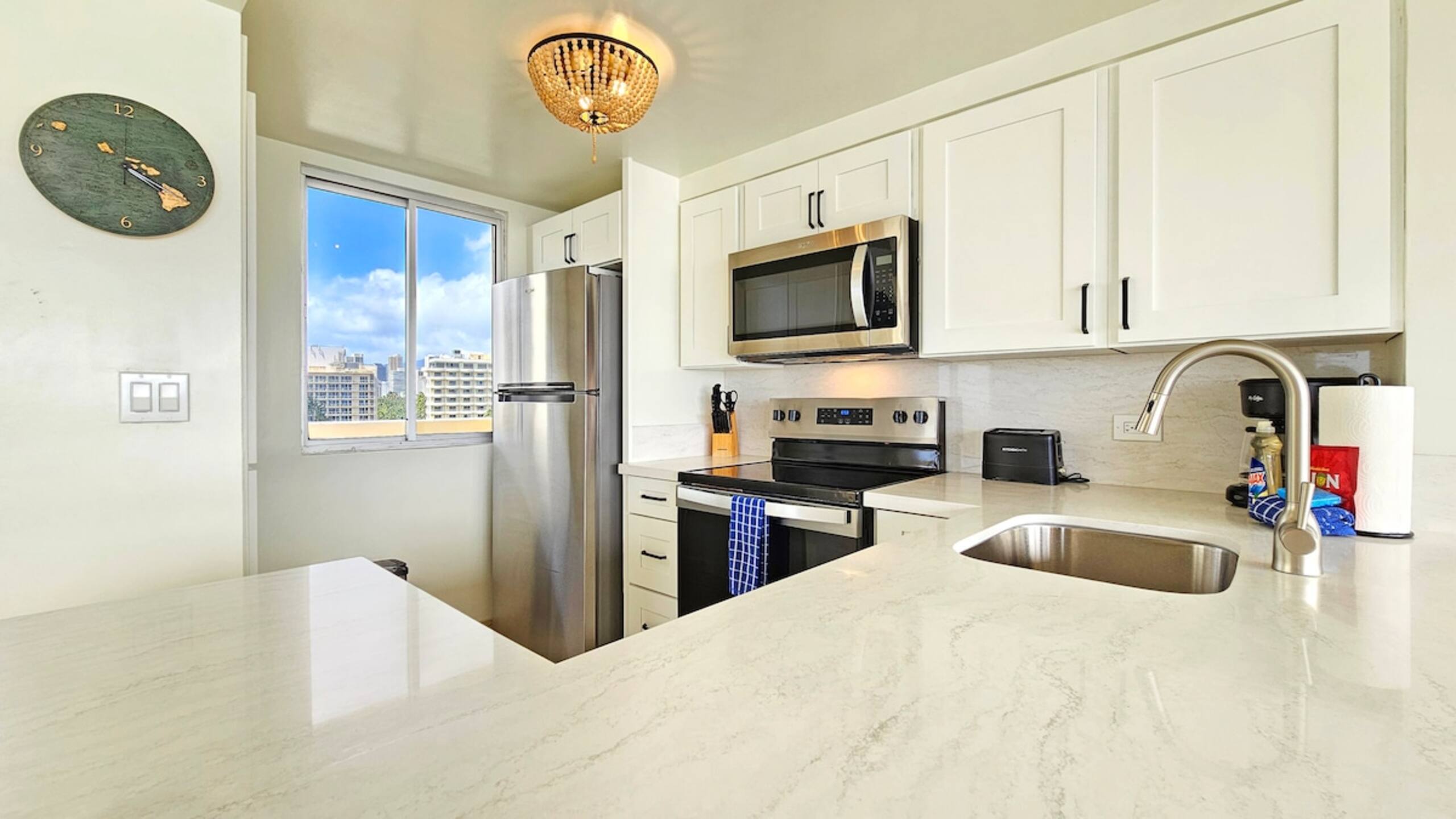 DHBH 1101 A loved Gold Coast Condo - Photo 6