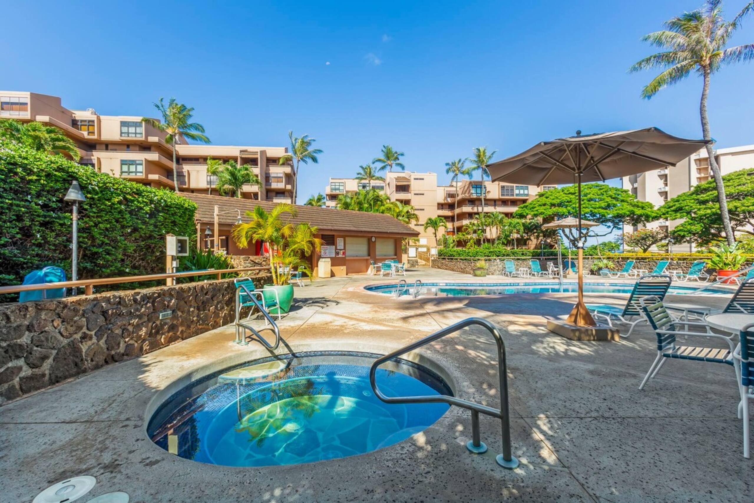 Partial Oceanview 2bed condo, across st from ocean - Photo 42