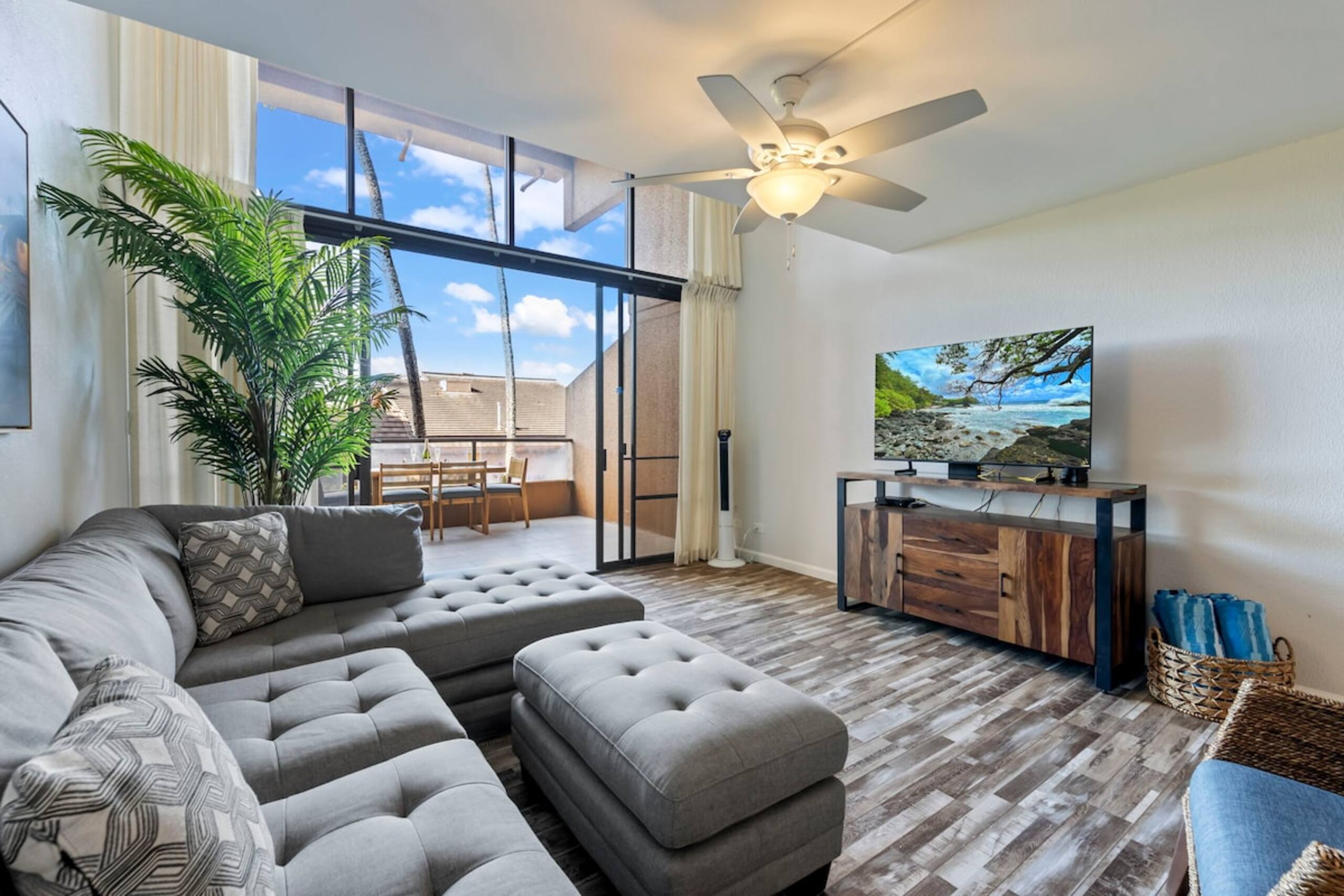 Partial Oceanview 2bed condo, across st from ocean - Photo 14