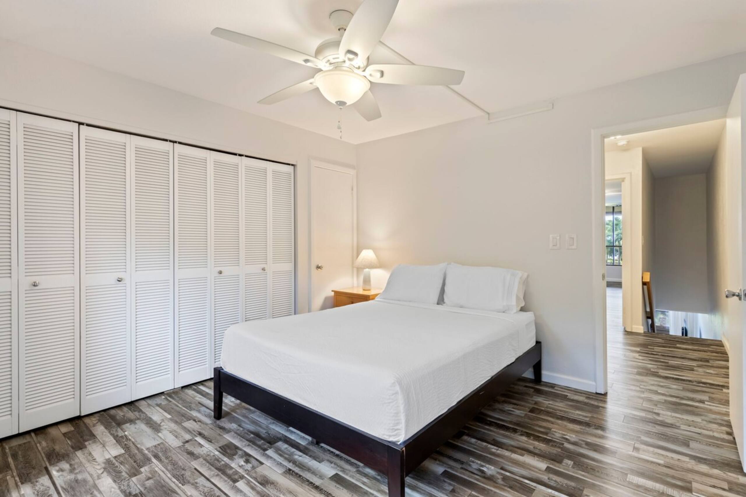 Partial Oceanview 2bed condo, across st from ocean - Photo 27