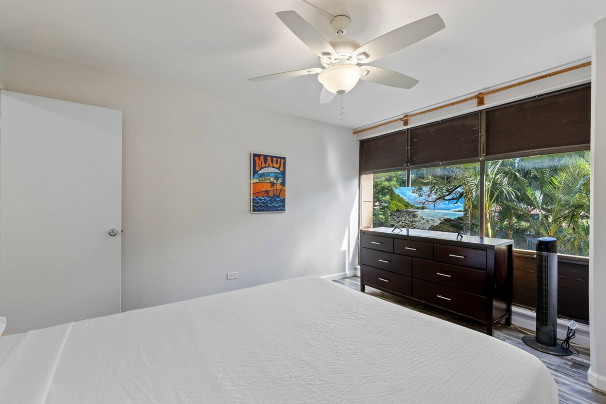 Partial Oceanview 2bed condo, across st from ocean - Photo 30