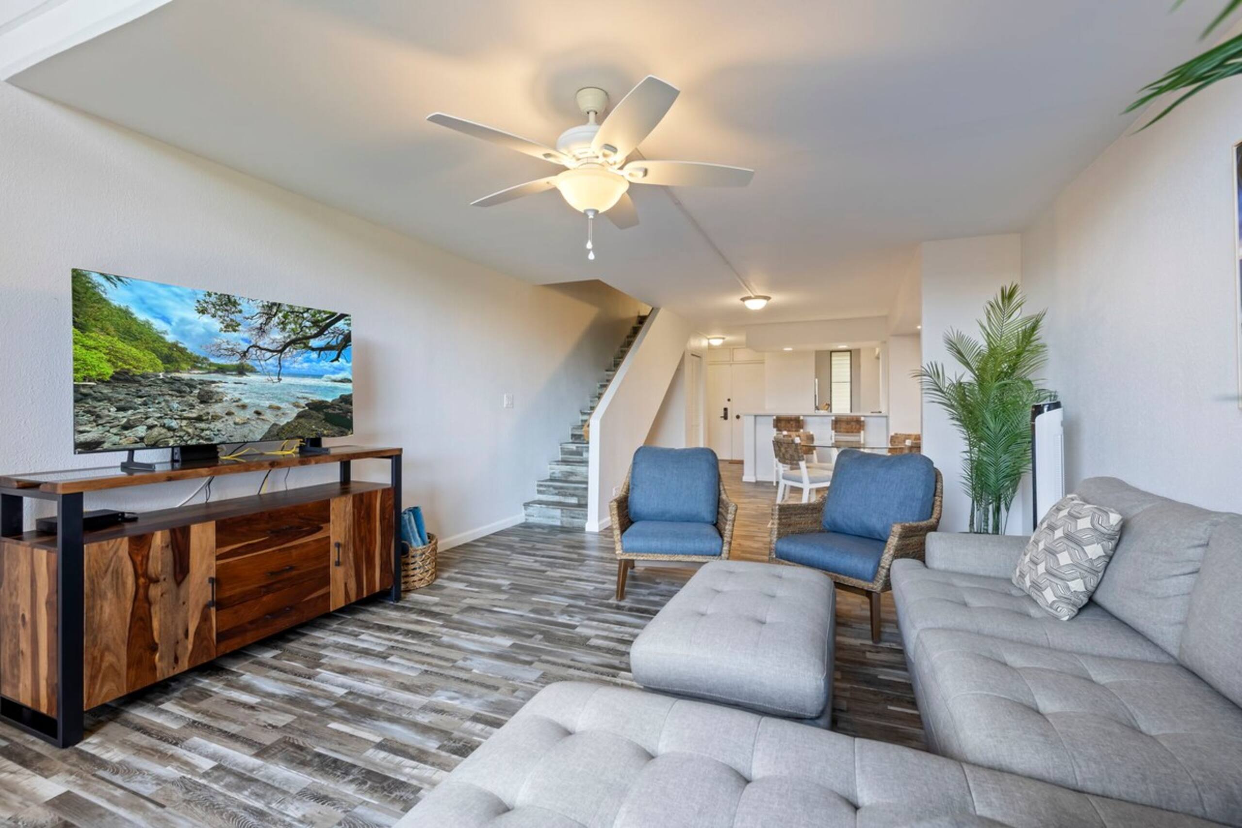 Partial Oceanview 2bed condo, across st from ocean - Photo 11
