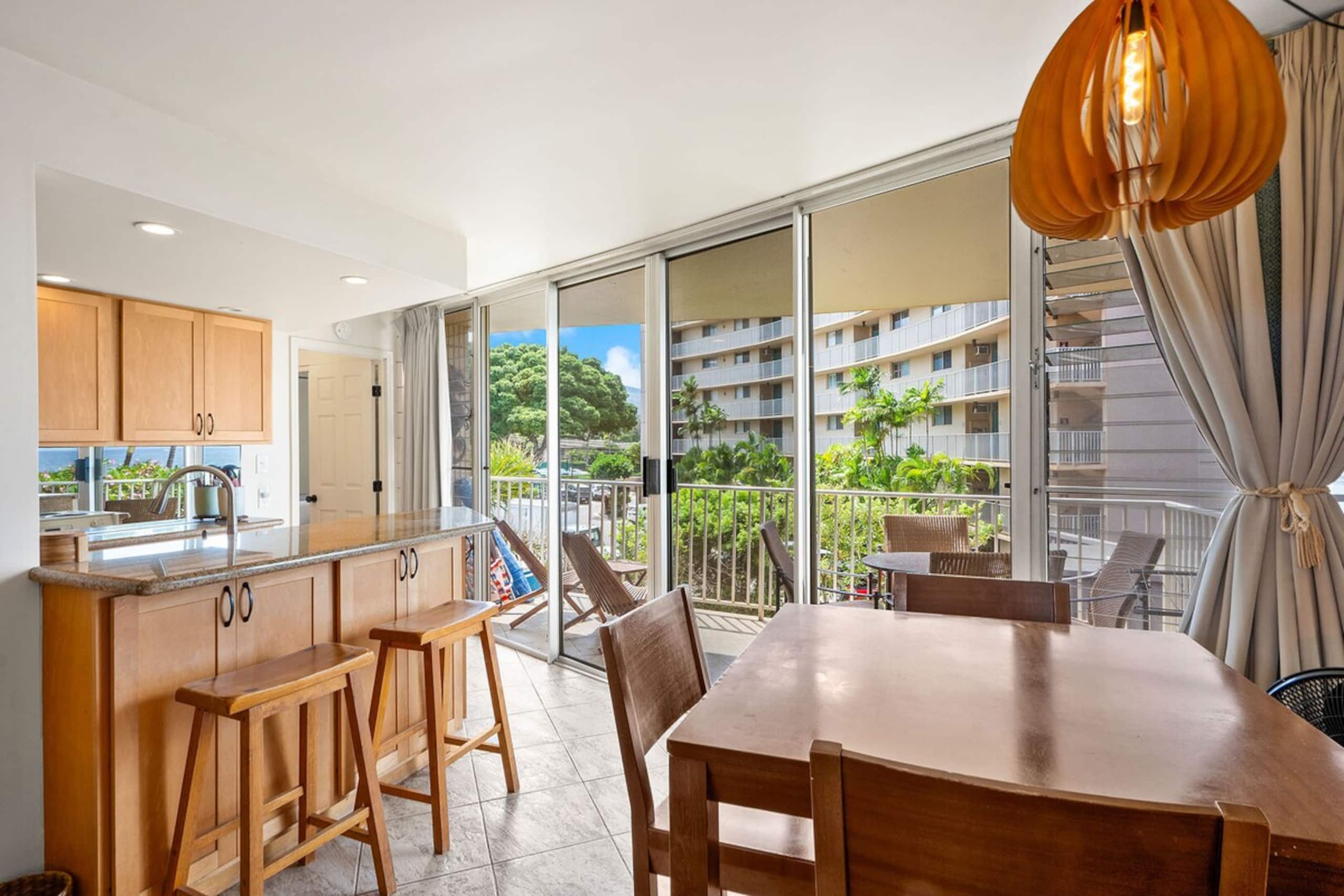 Kamaole Nalu 301 - Stunning Ocean Views, Renovated - Photo 11